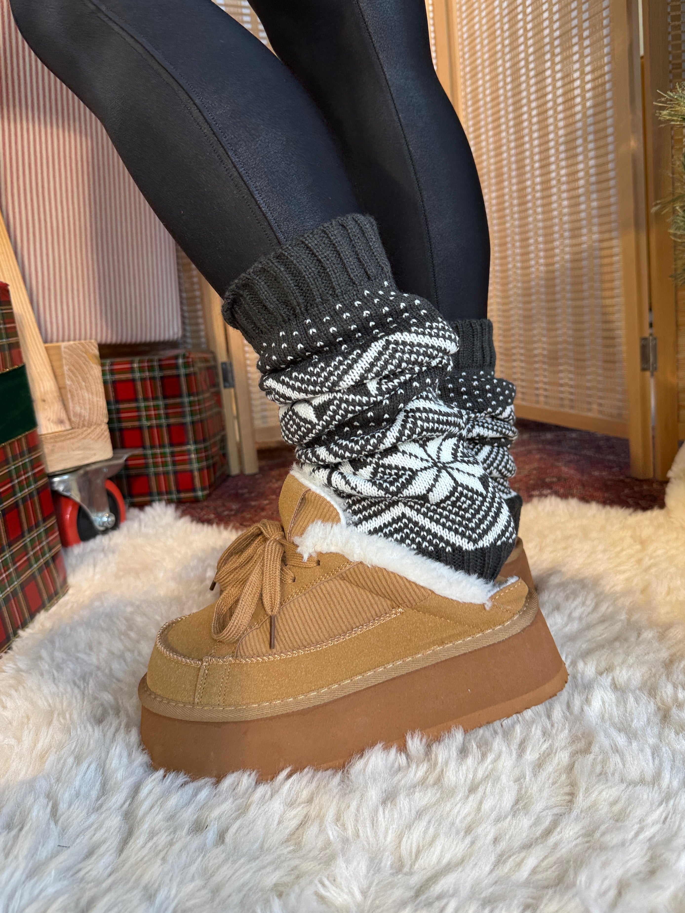 Snow Fall Leg Warmers Charcoal