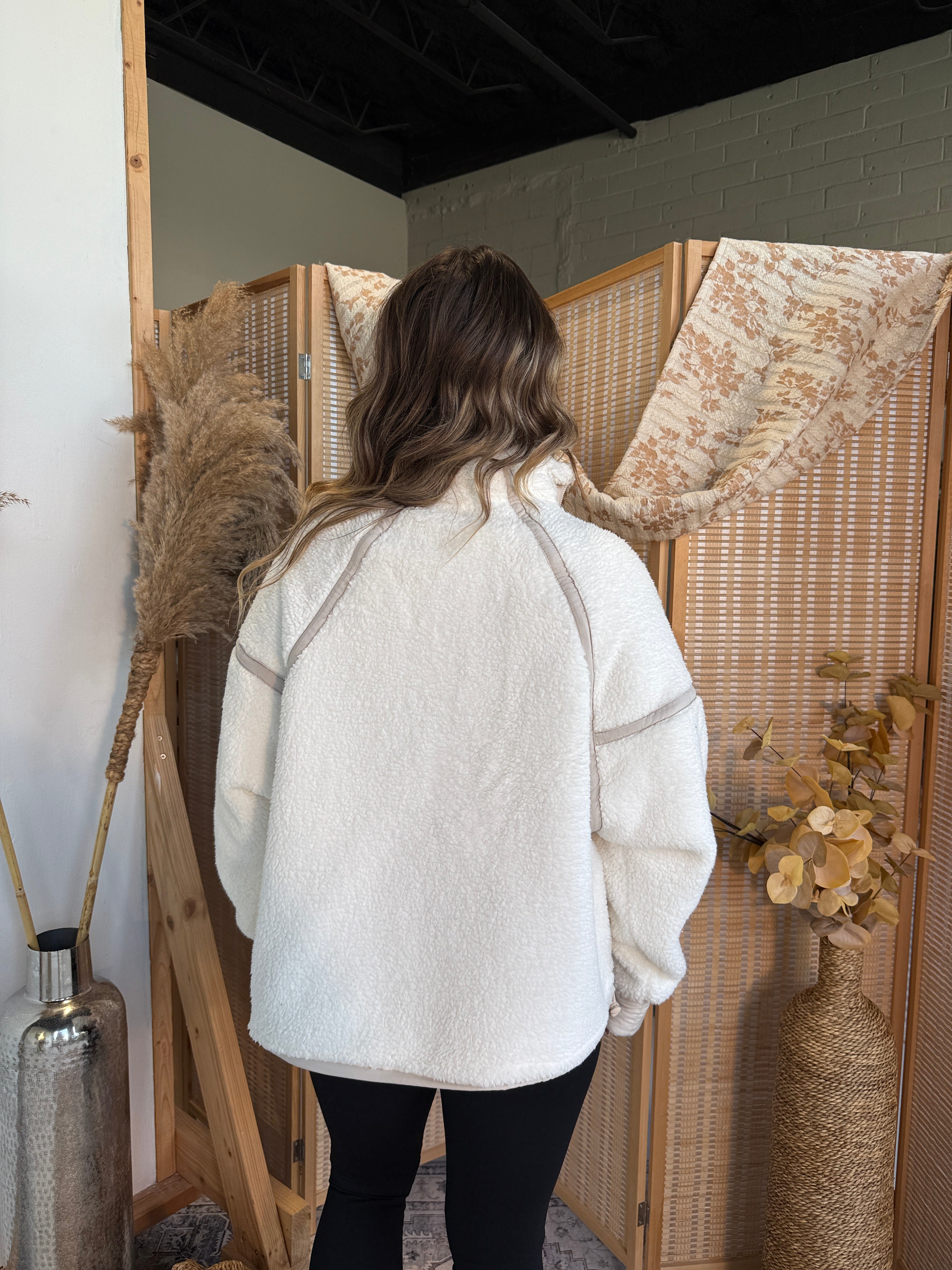 Cozy Cabin Sherpa Pullover Ivory/Beige