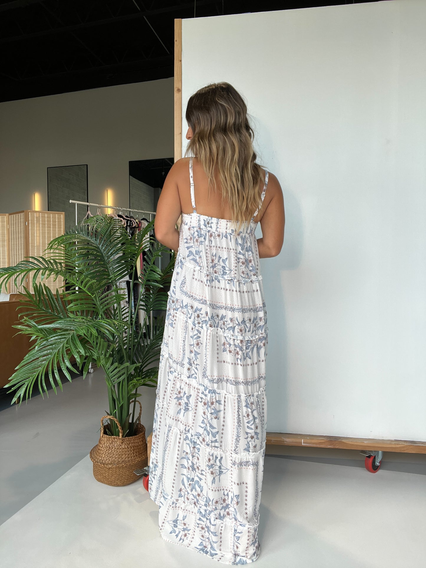Europe Shores Hi-Lo Maxi Dress Cream