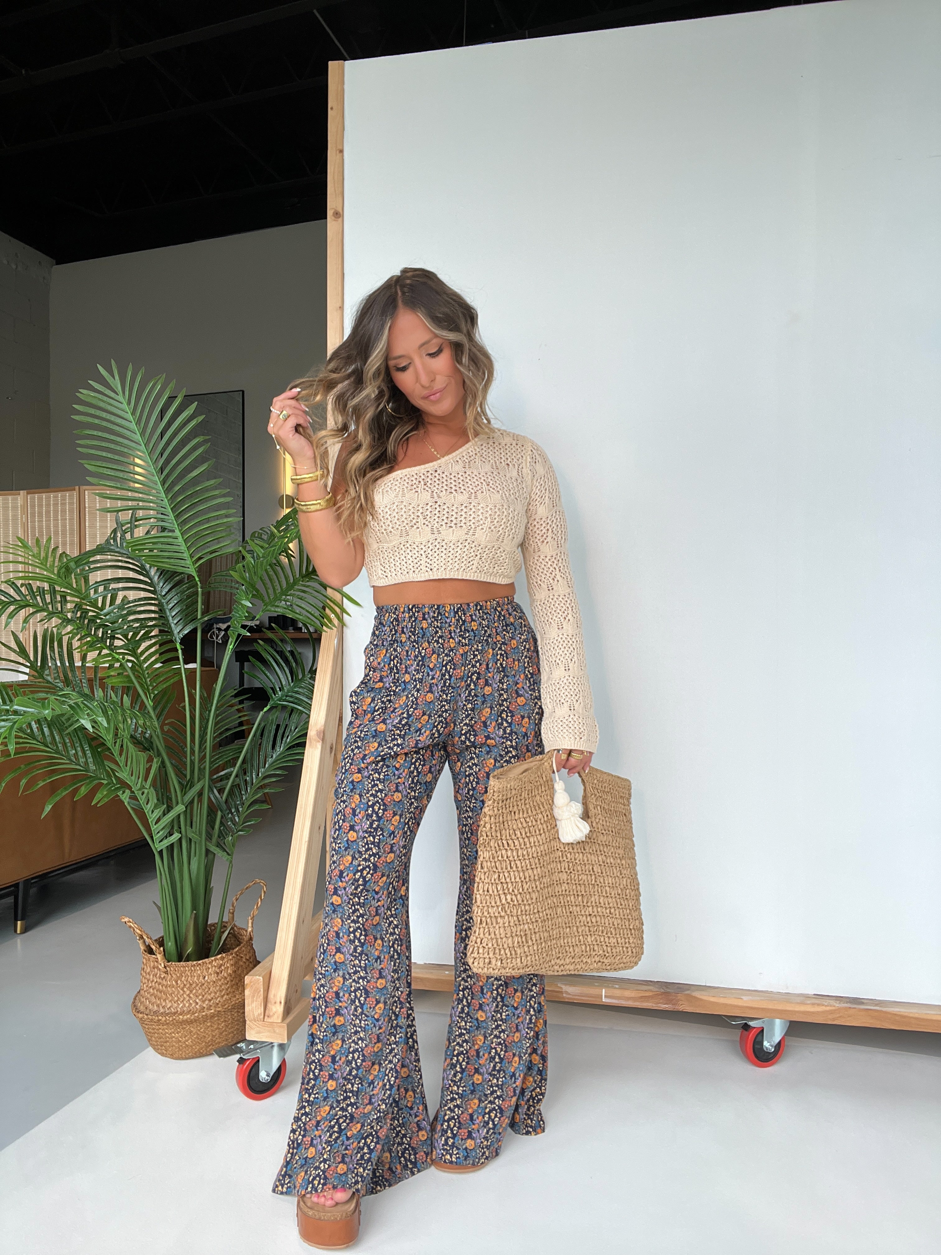 Dark Cove Floral Pants Navy