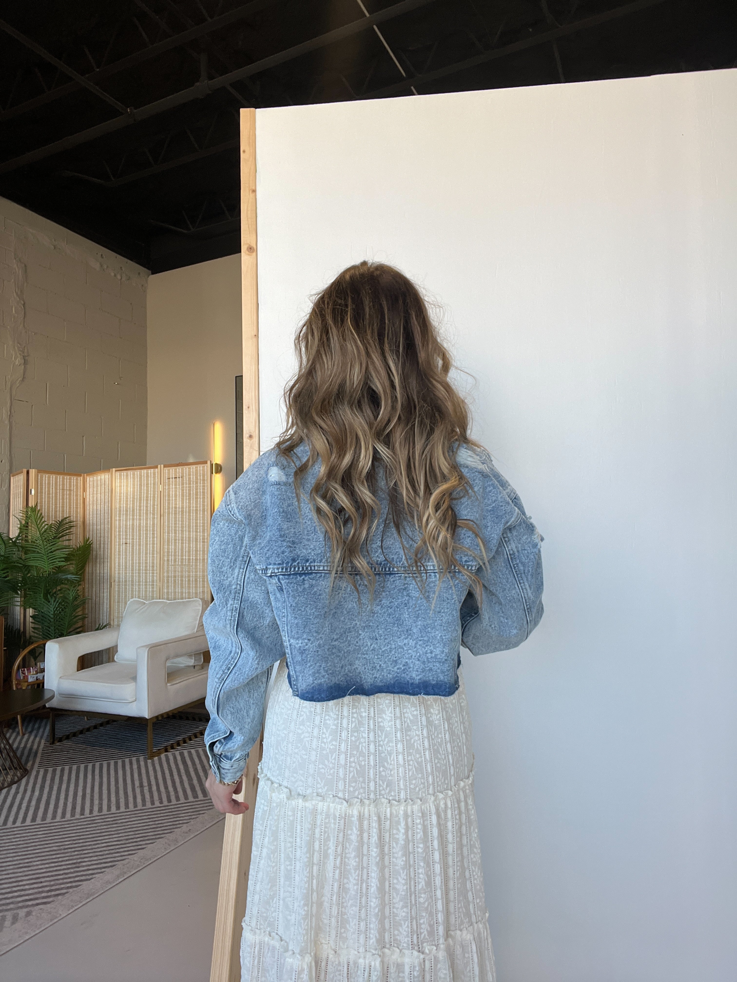 Chic Cropped Denim Jacket