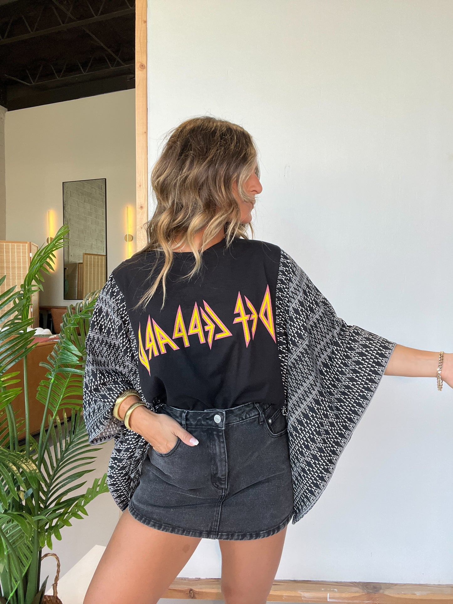 Def Leppard Mix & Match Tee Black Aztec