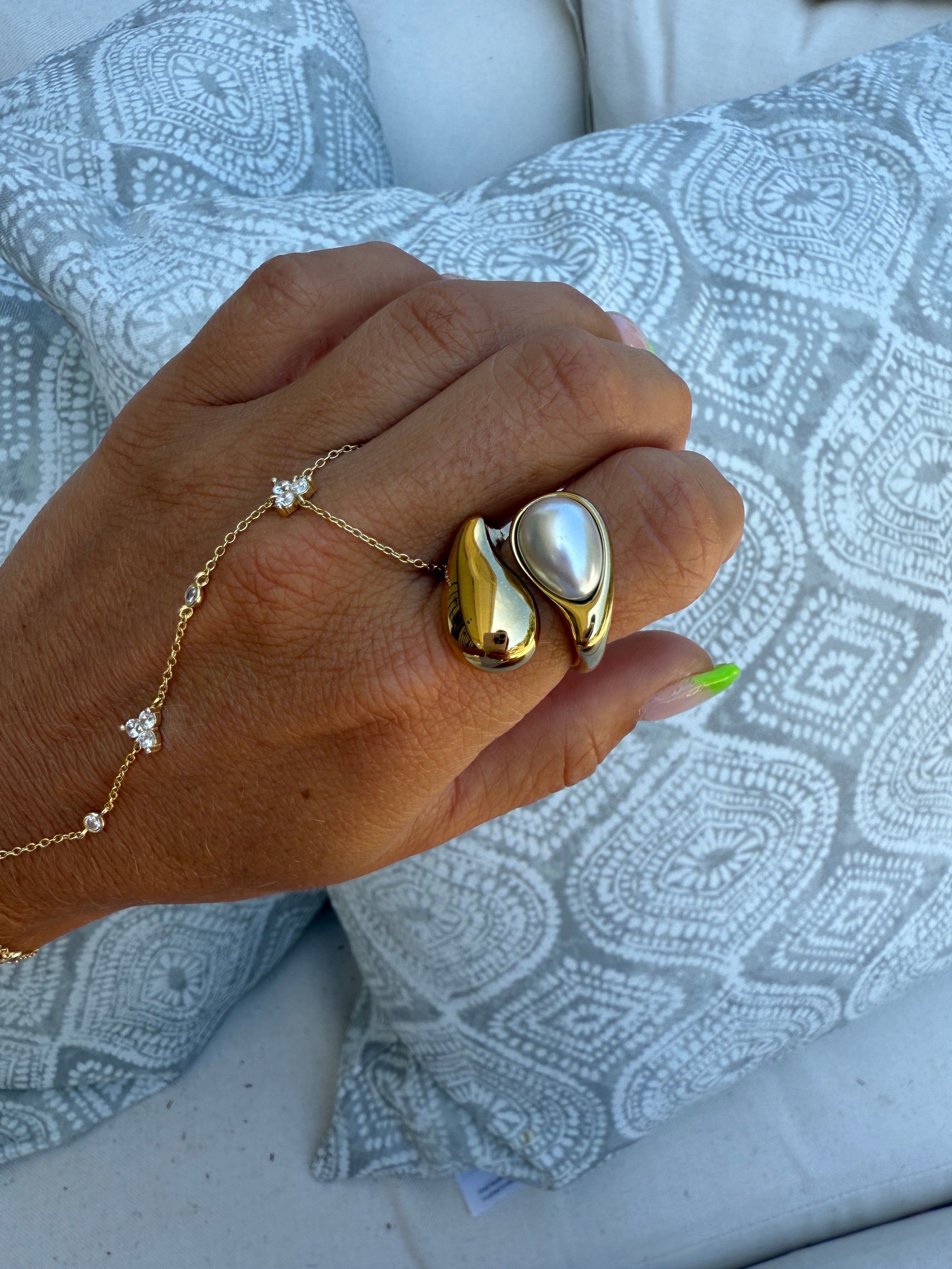 Sloan Wavy 18K Gold Ring