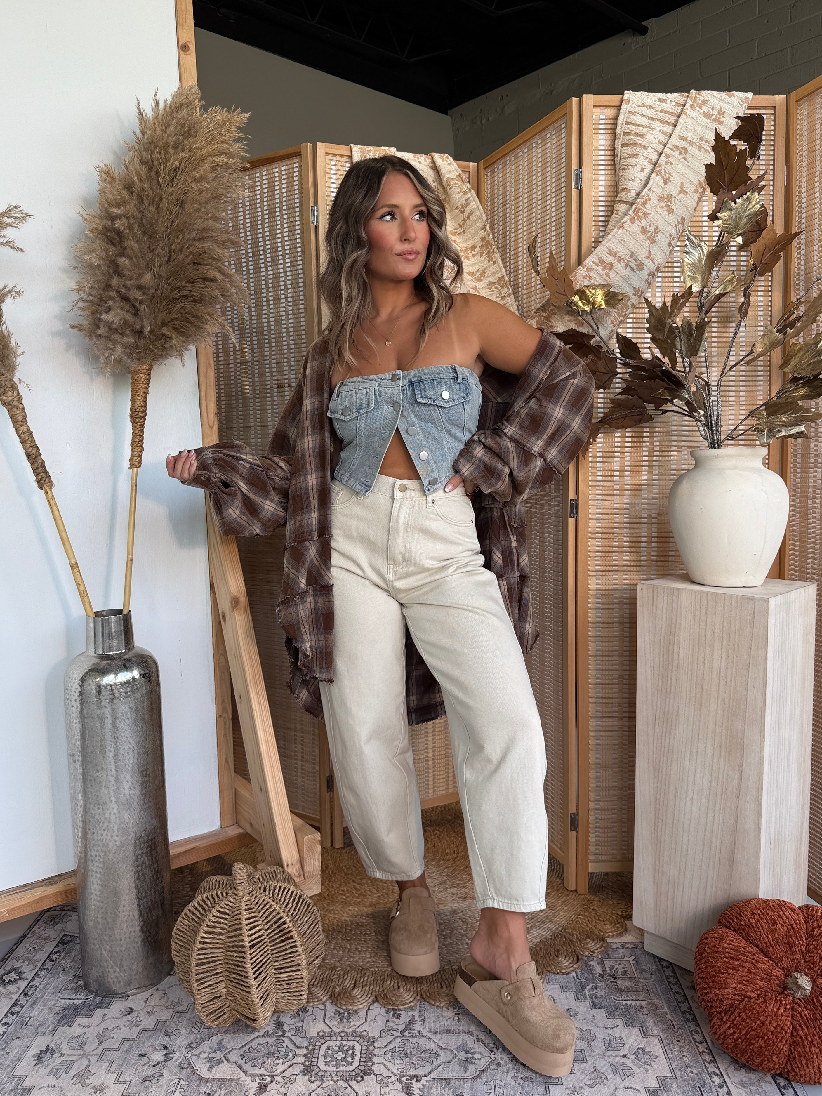 Cinnamon Bark Mom Barrel Jeans Beige