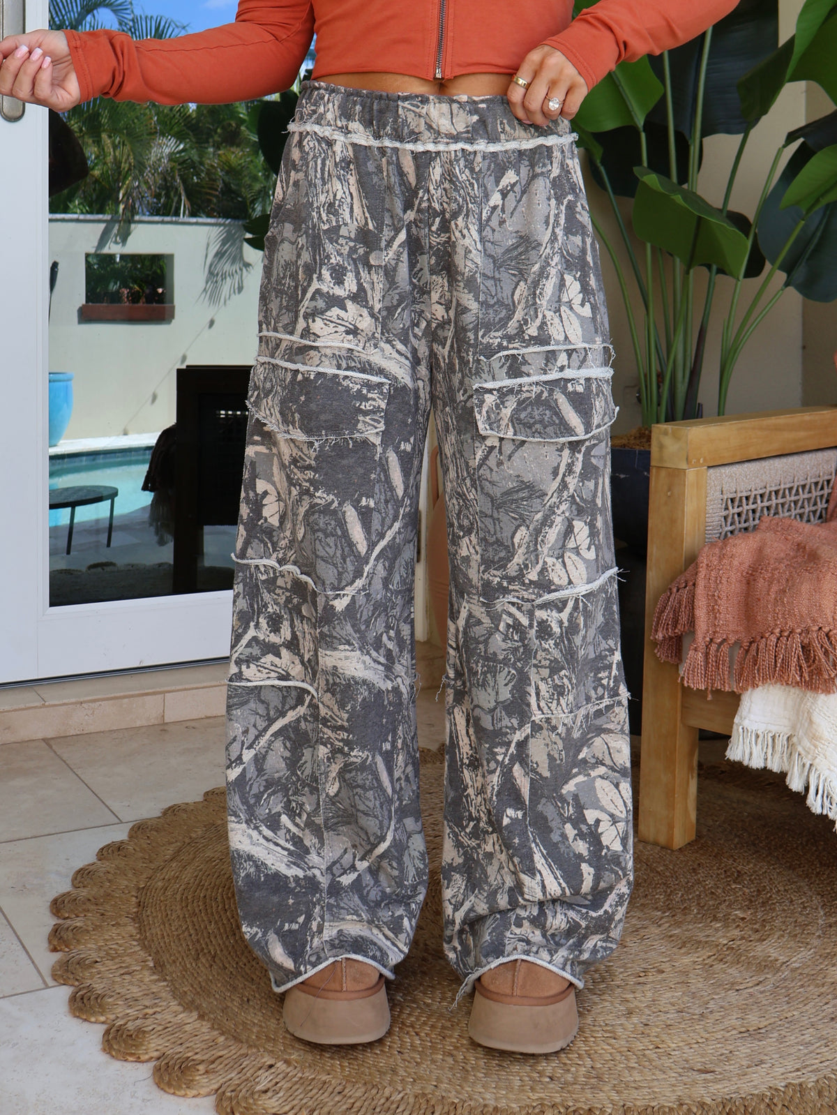 Hidden Grove Cargo Sweatpants Camo