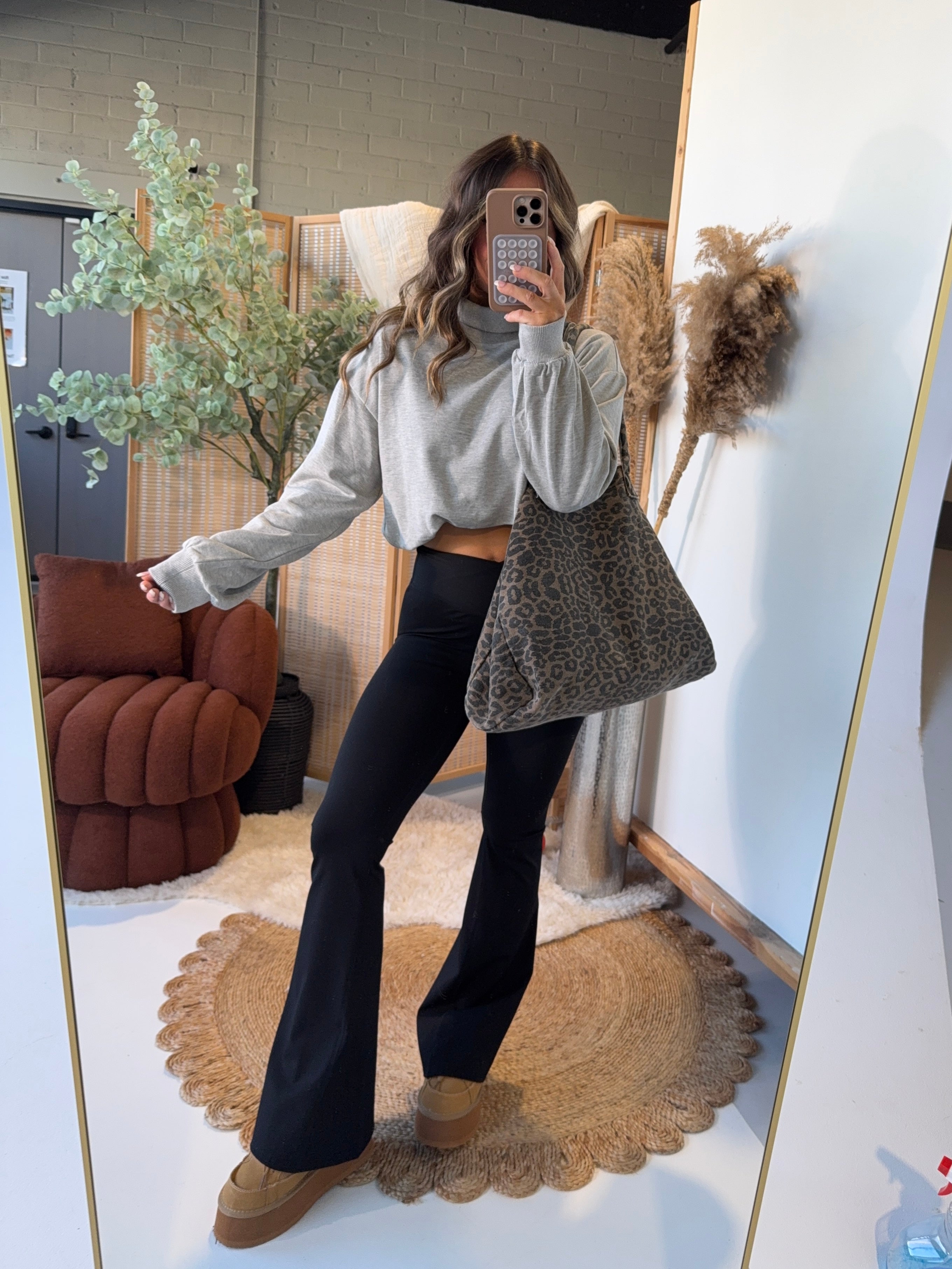 Cross Me Crossover Flares Black