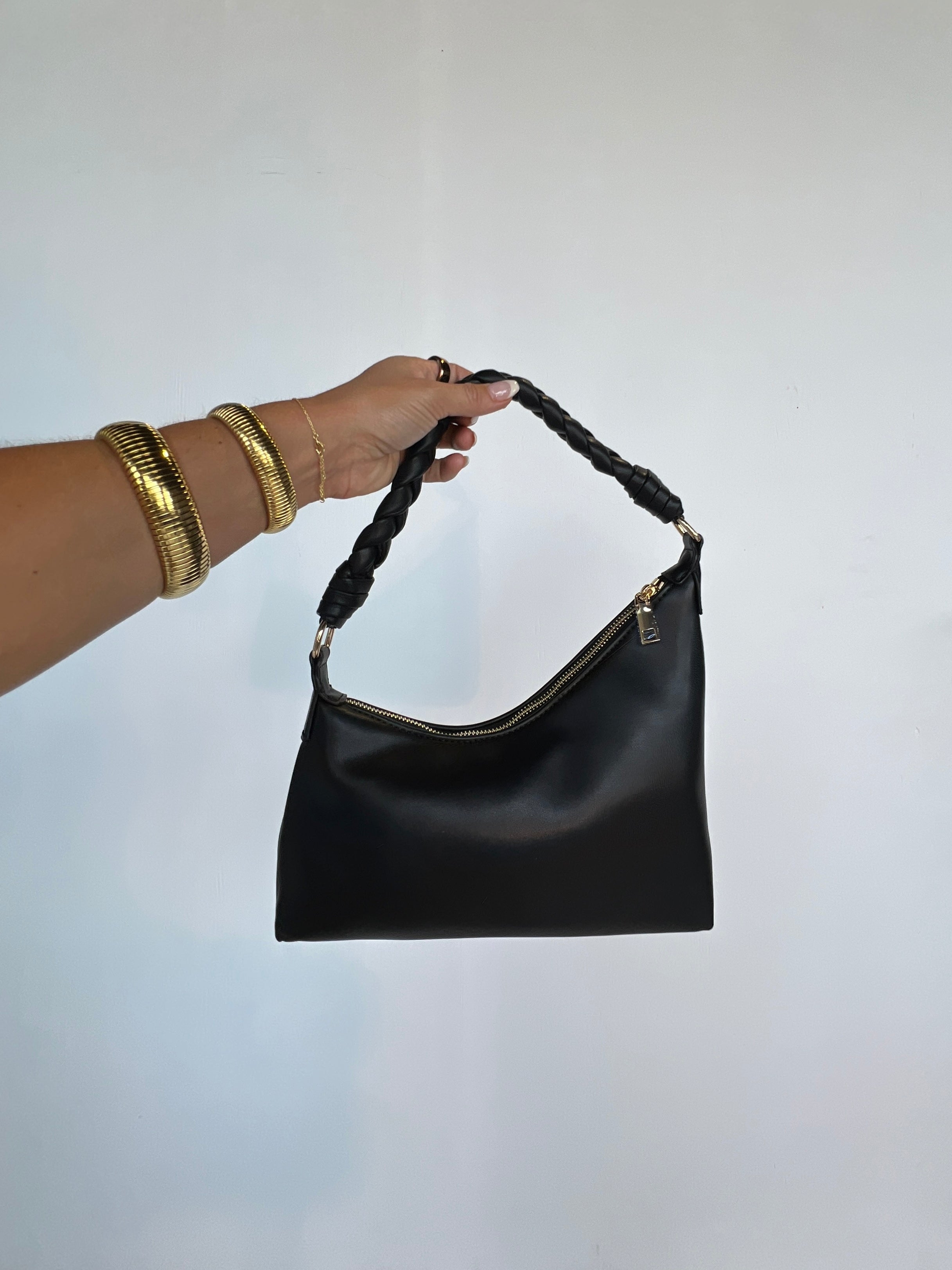 https://tbp8hewlfsrcb9ei-49956094102.shopifypreview.com/products_preview?preview_key=f6eedc1a64022816c7fa3da5686a2ac5