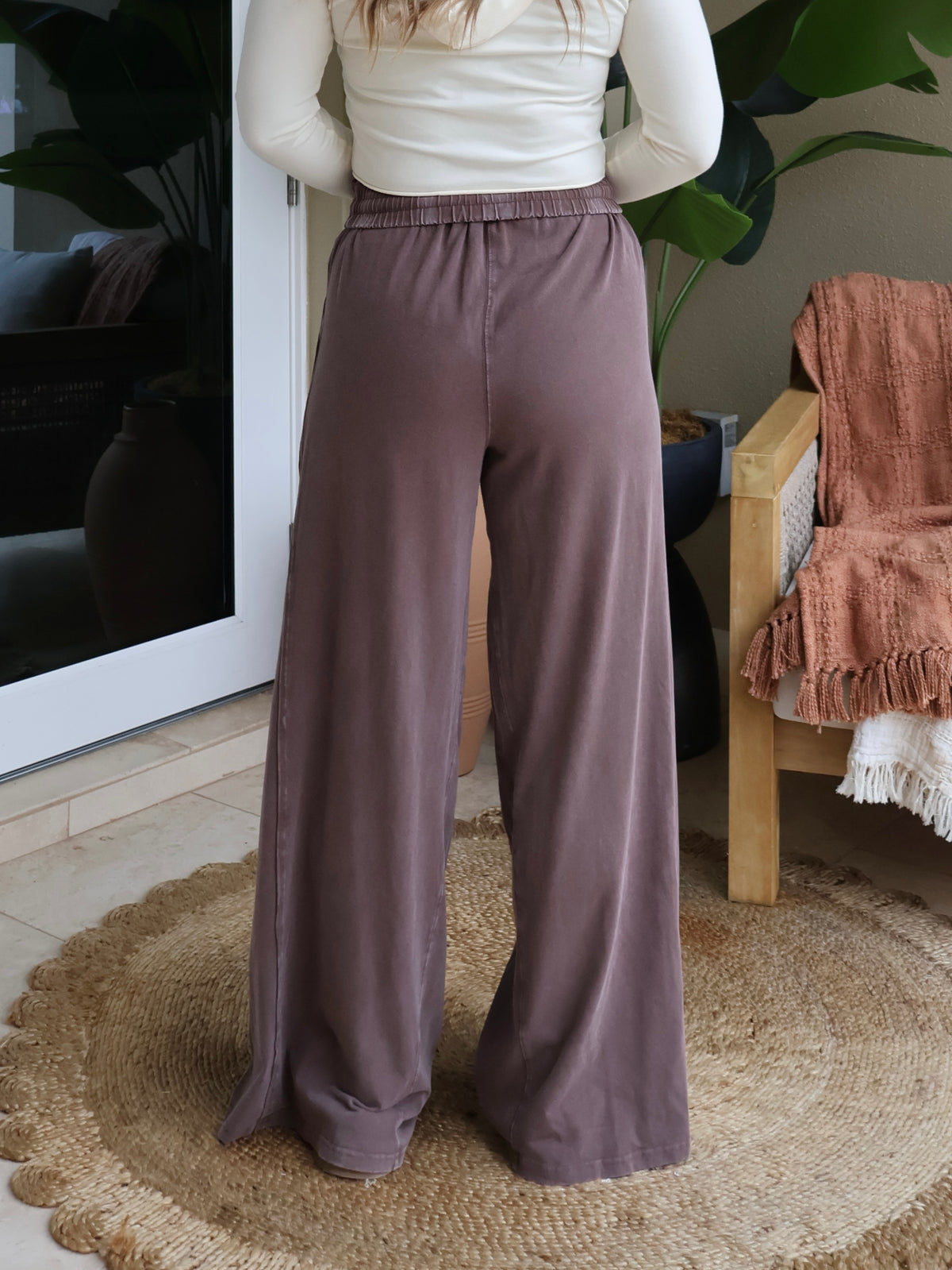 Easy Living Wide Leg Sweatpants Mocha
