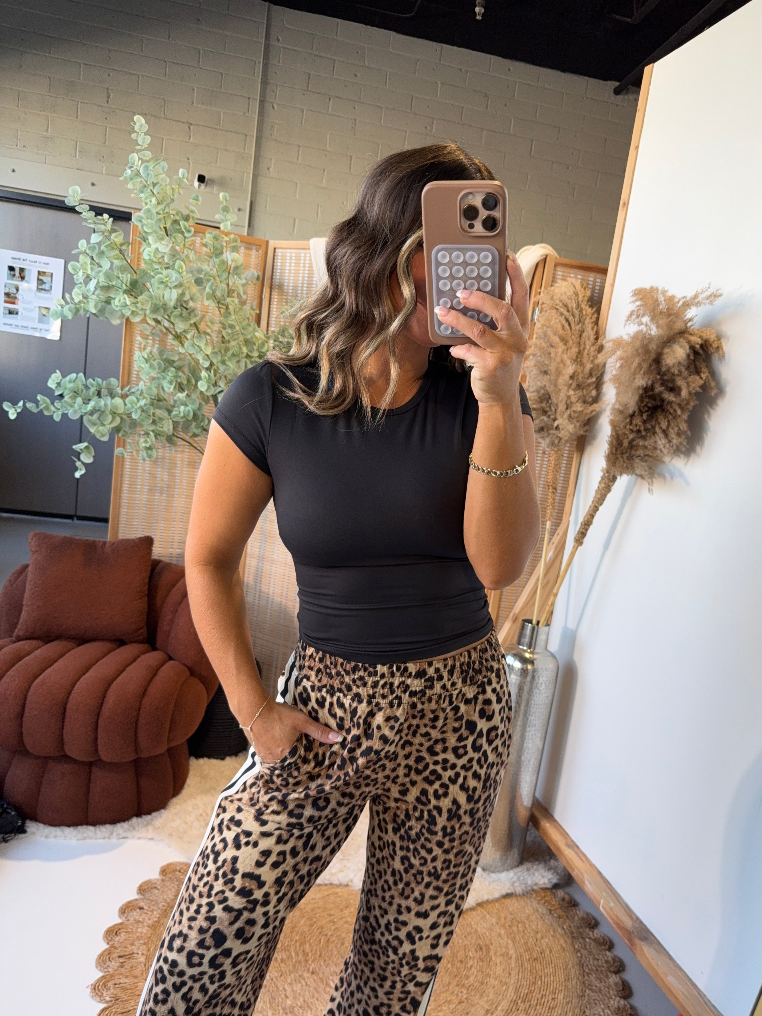 Evie Basic Baby Tee Black