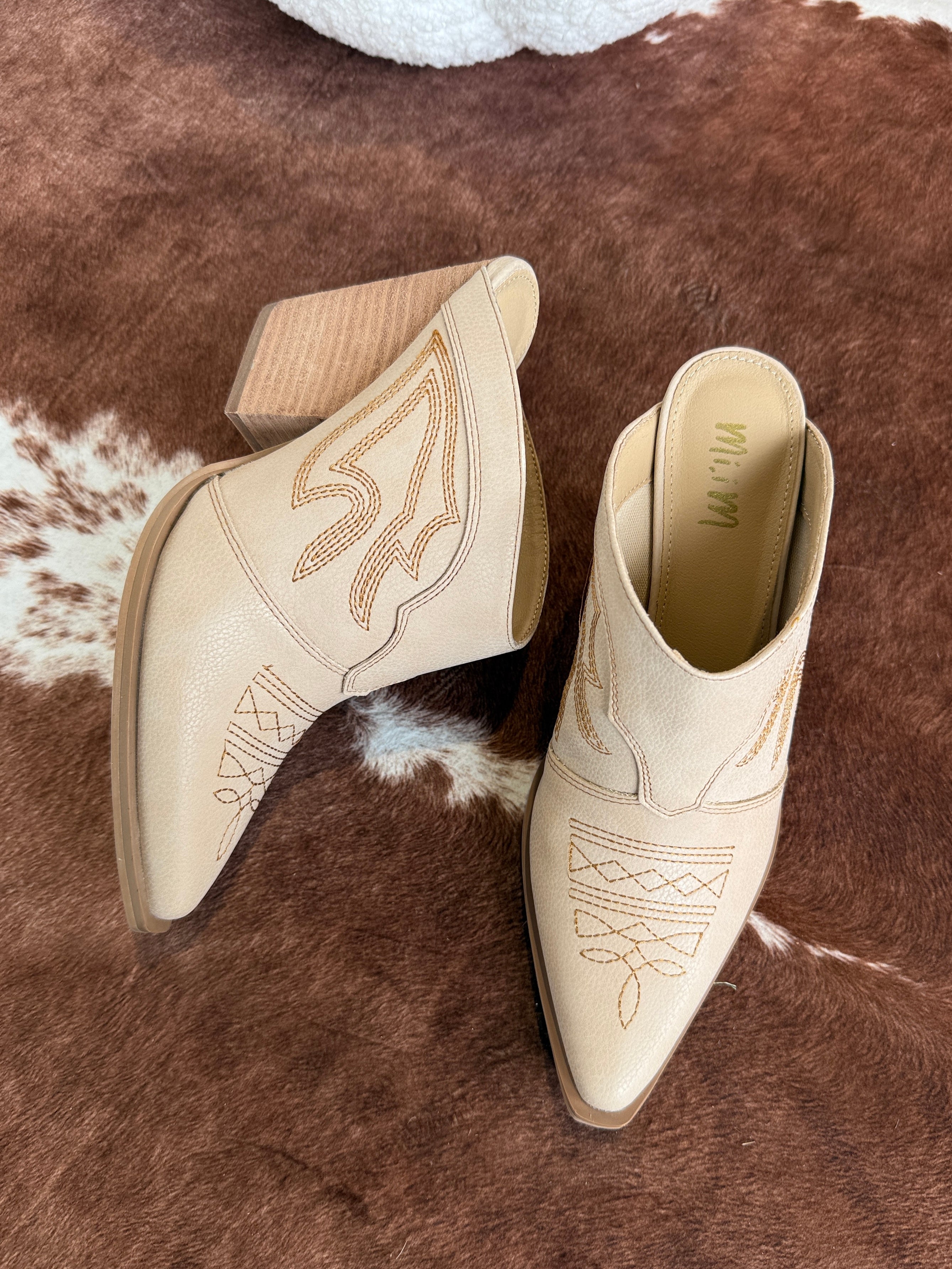 Bree Western Cowboy Mules Beige