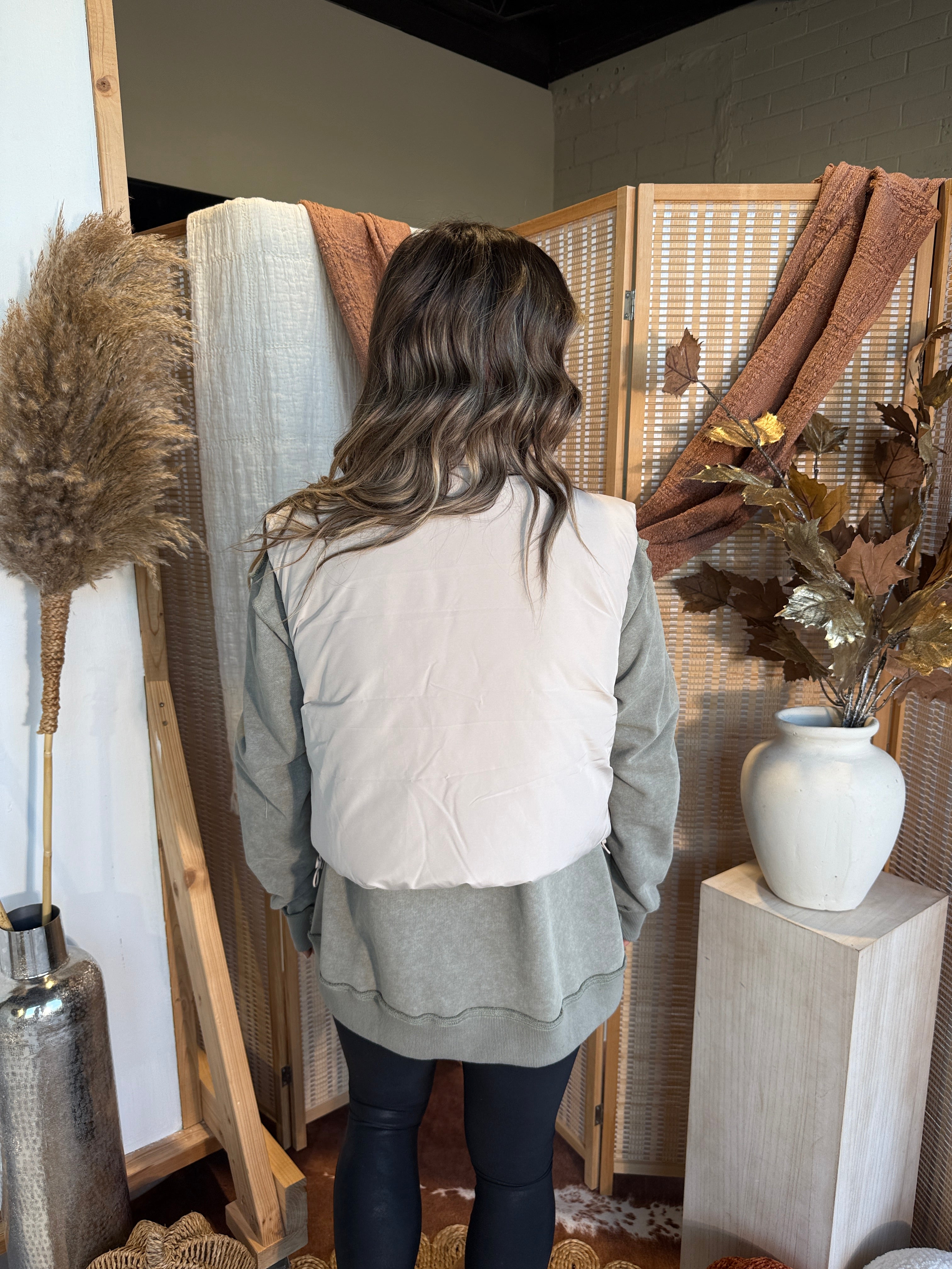 Hallie Cropped Puffer Vest Natural