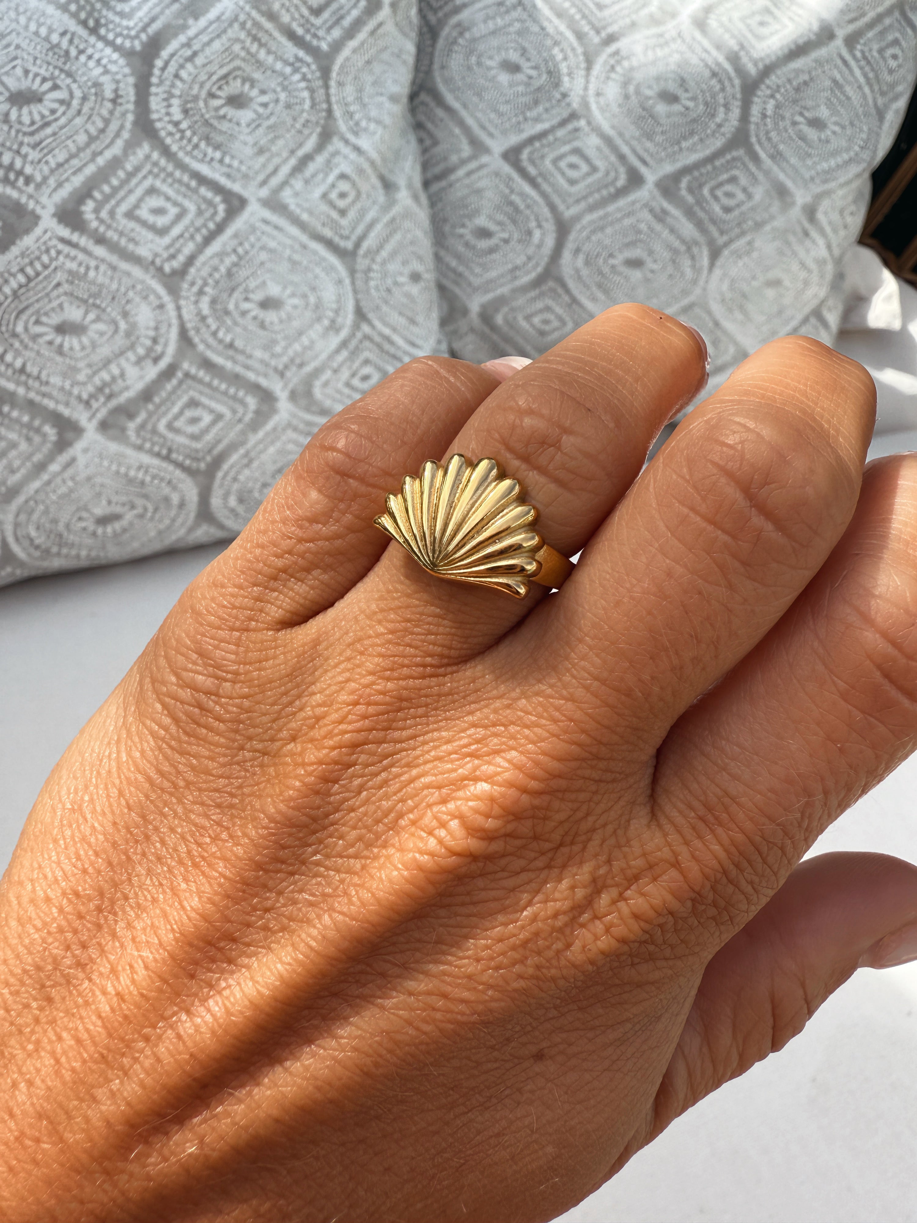 Calypso 18K Gold Ring