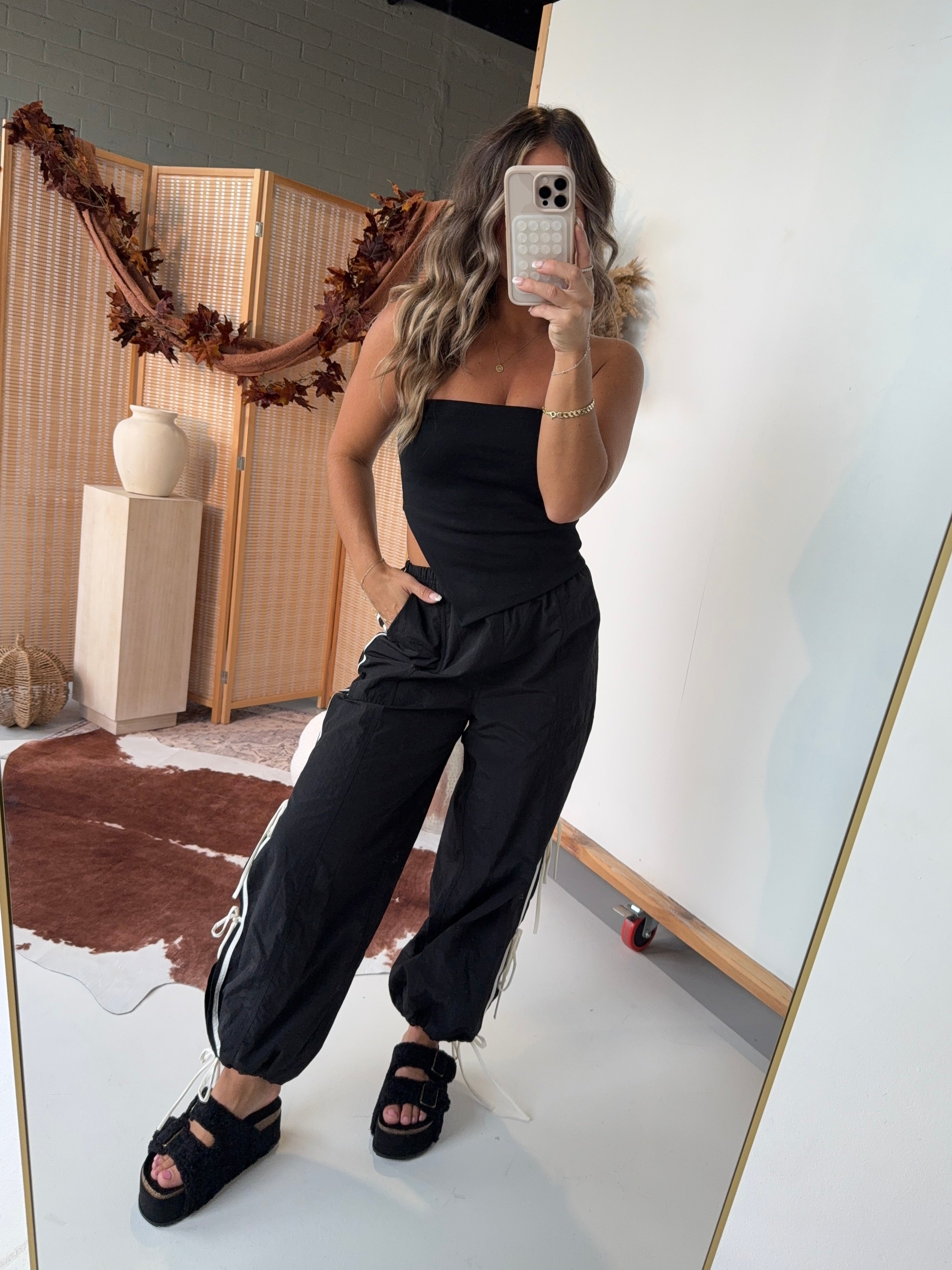Tailgate Bow Tie Pants Black