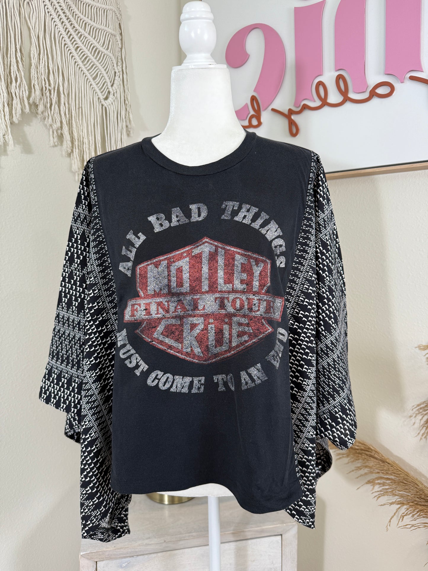 Motley Crue Mix & Match Tee Black Aztec