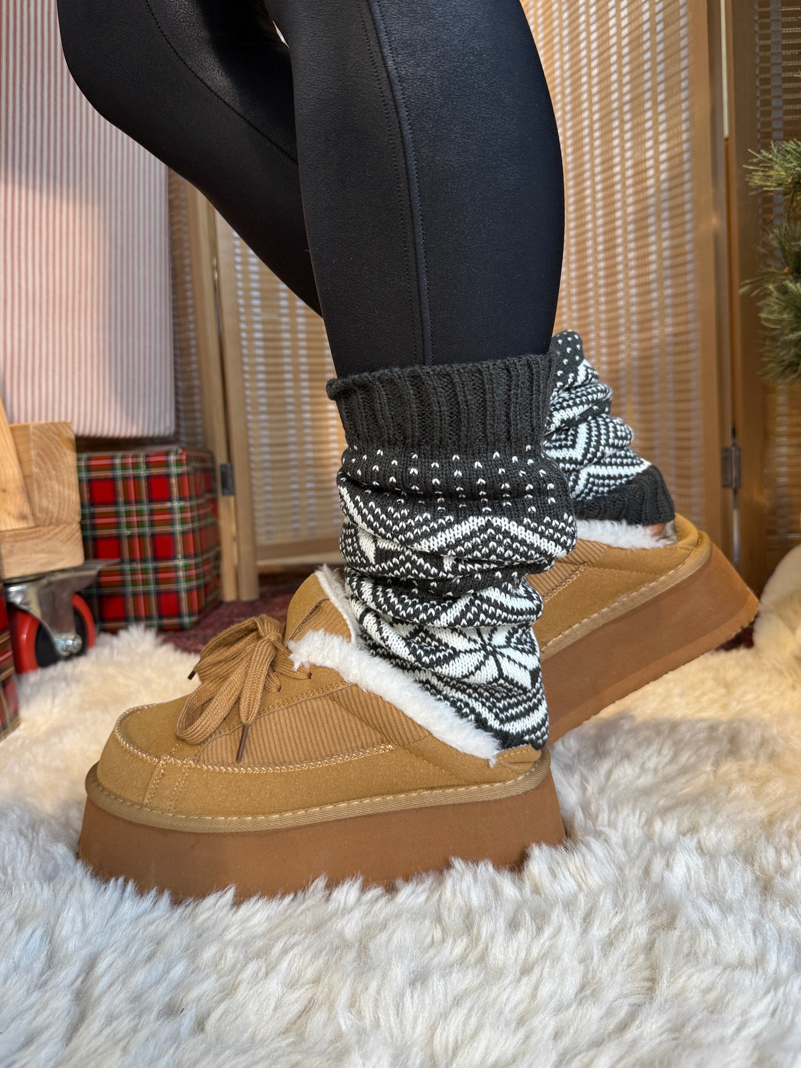 Snow Fall Leg Warmers Charcoal