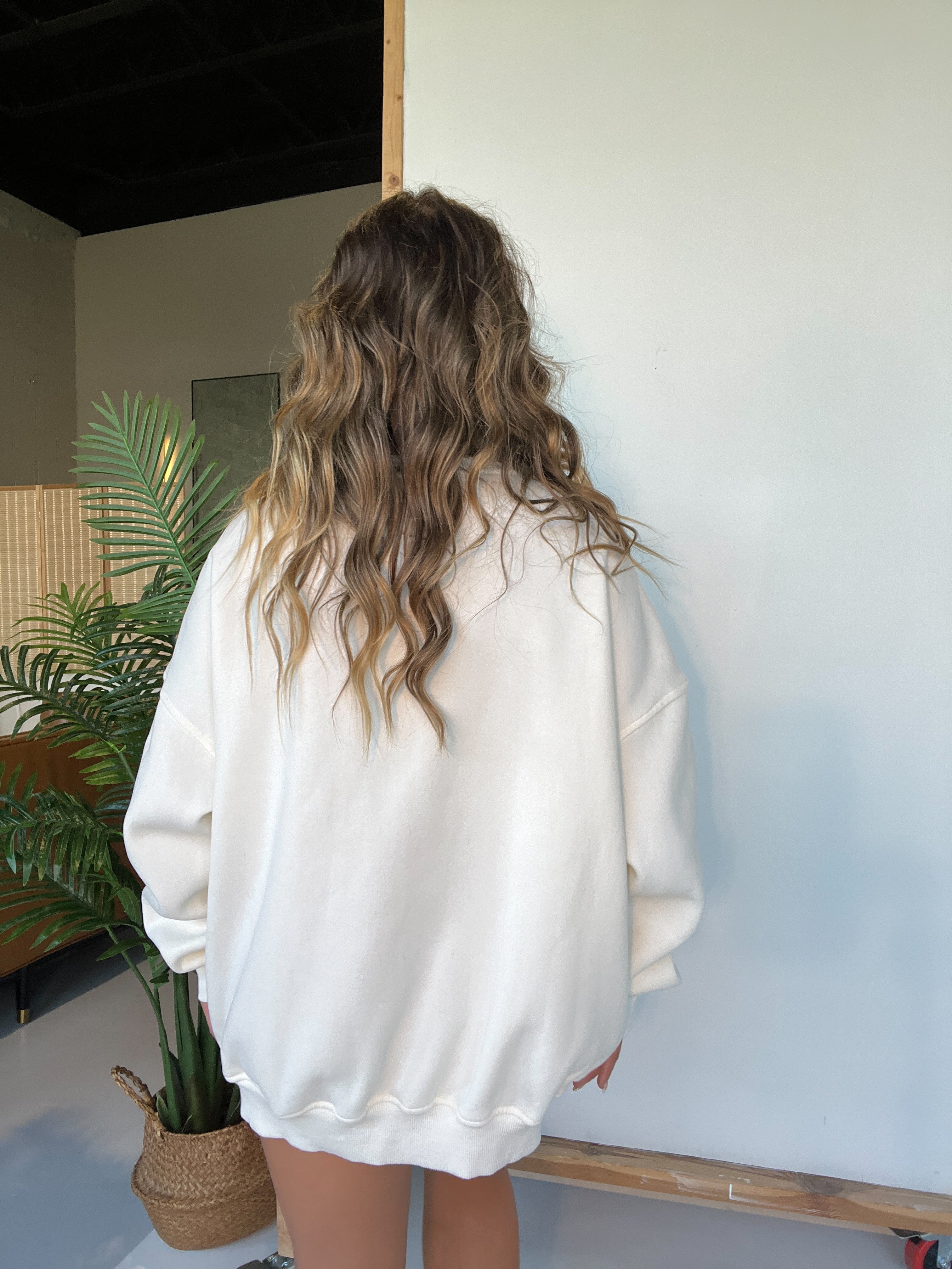 Sunkissed Oversized Crewneck Ivory