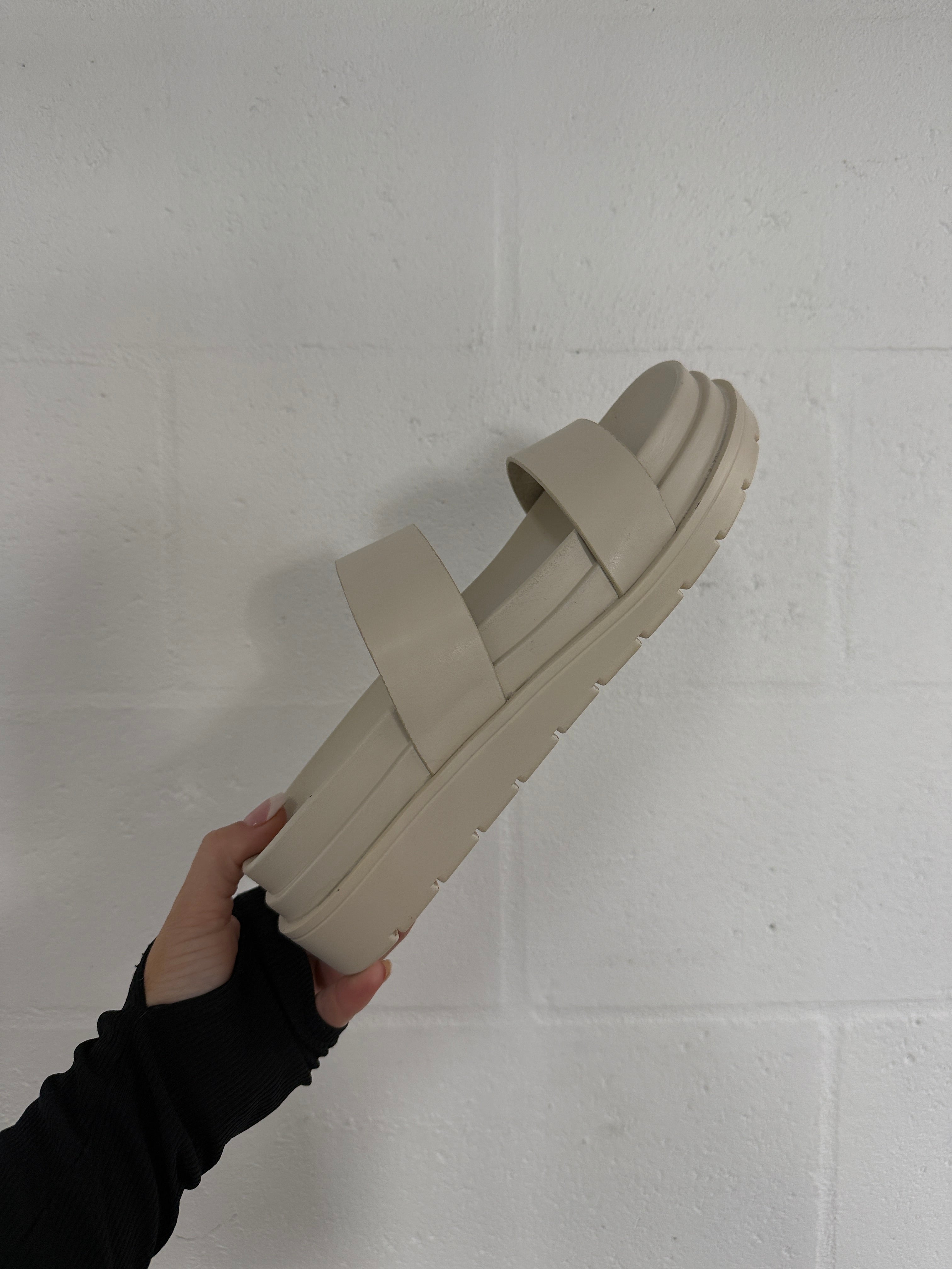 MAUVE STACKED SLIDES