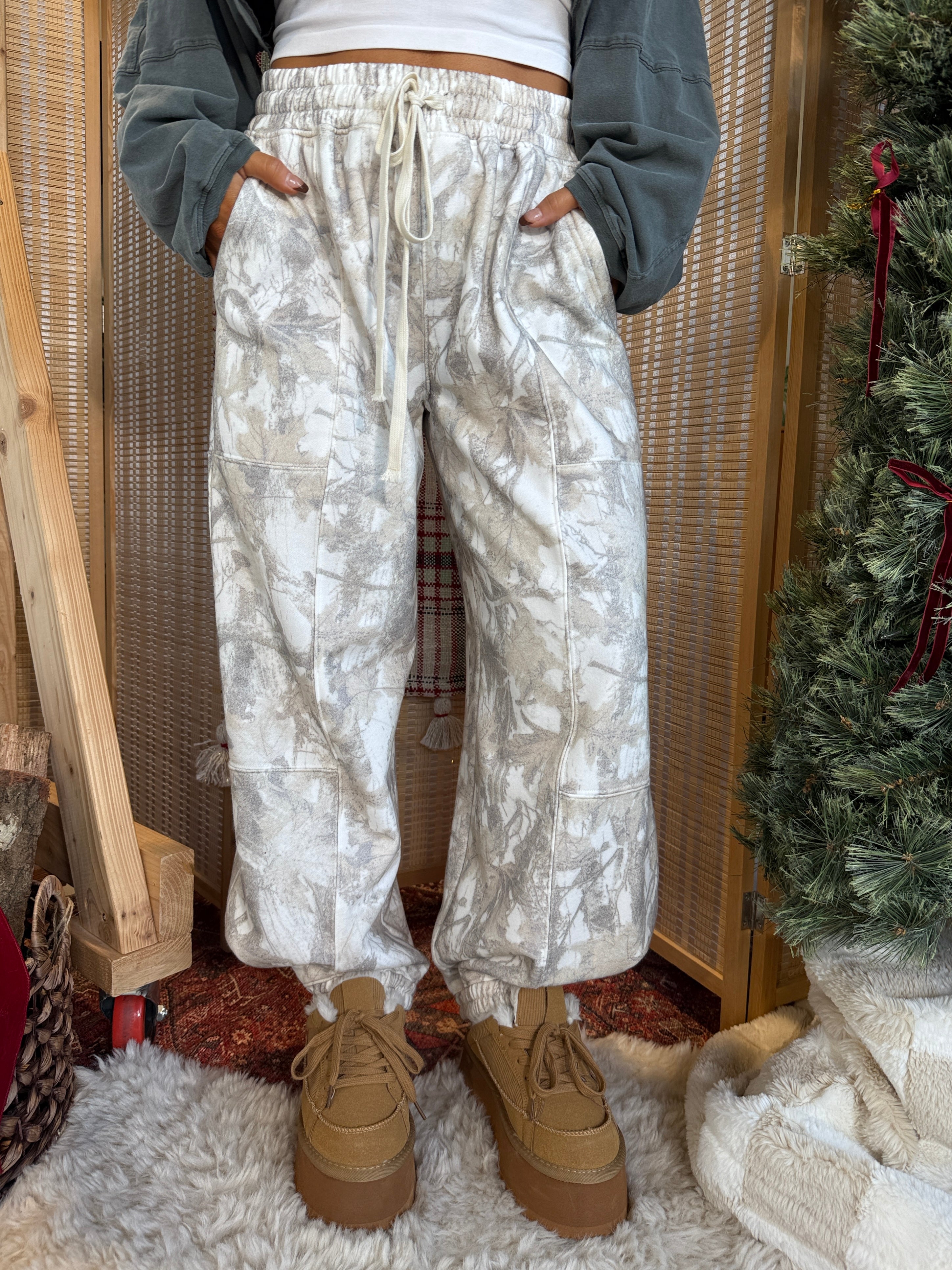 Winter Woods Barrel Sweatpants Camo