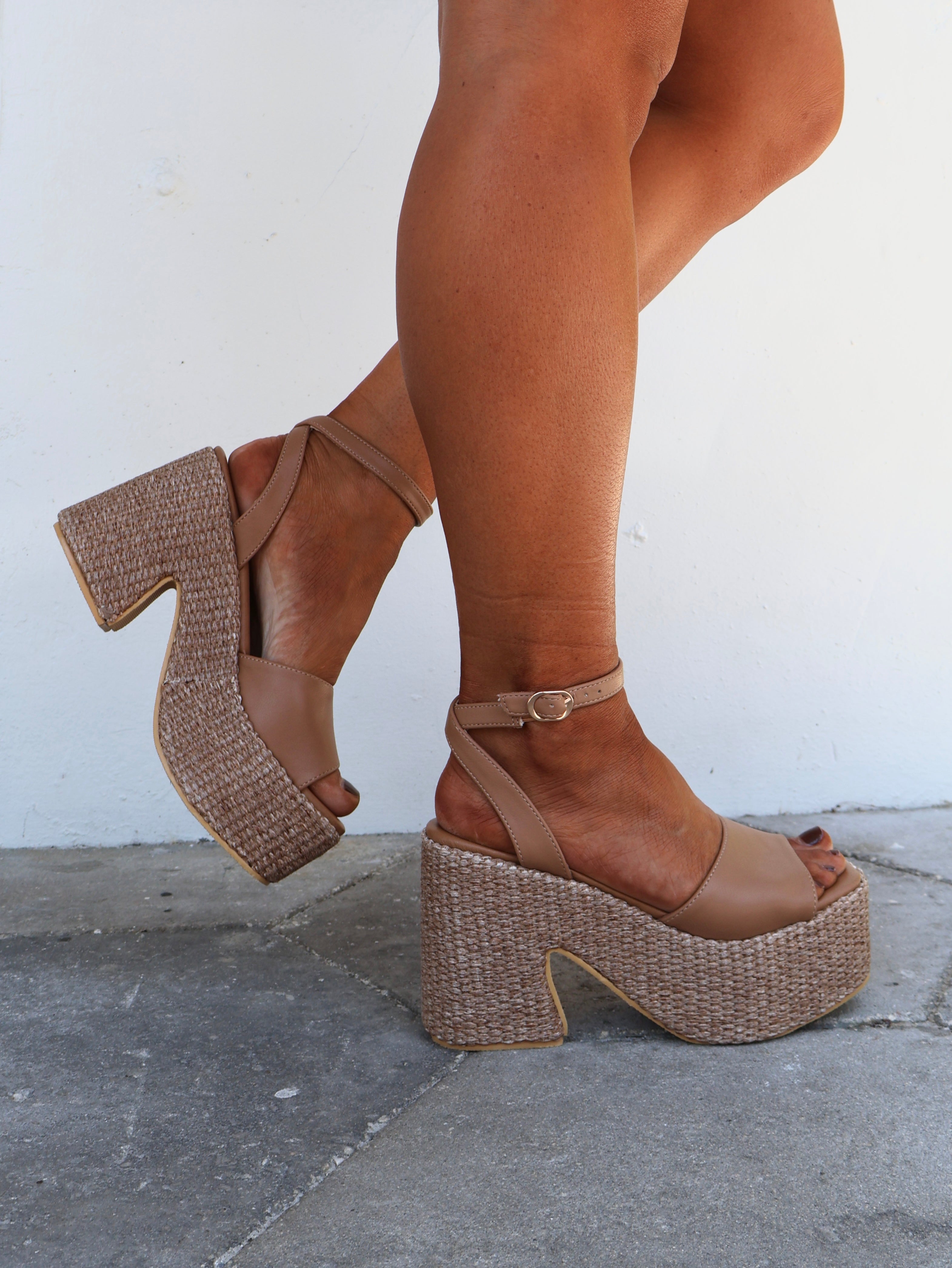 Arden Wedges Cognac