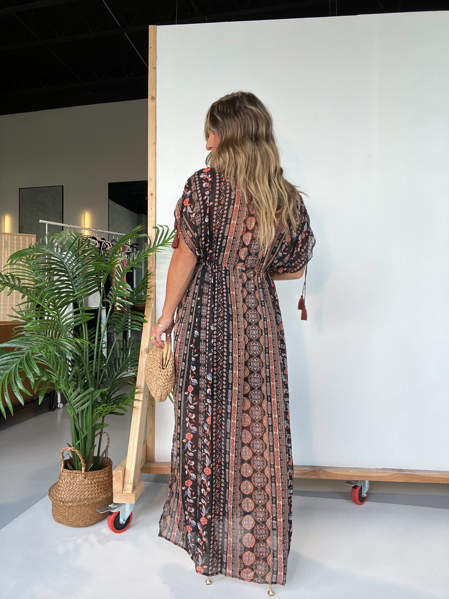 Tropical Escape Maxi Dress Black Multi