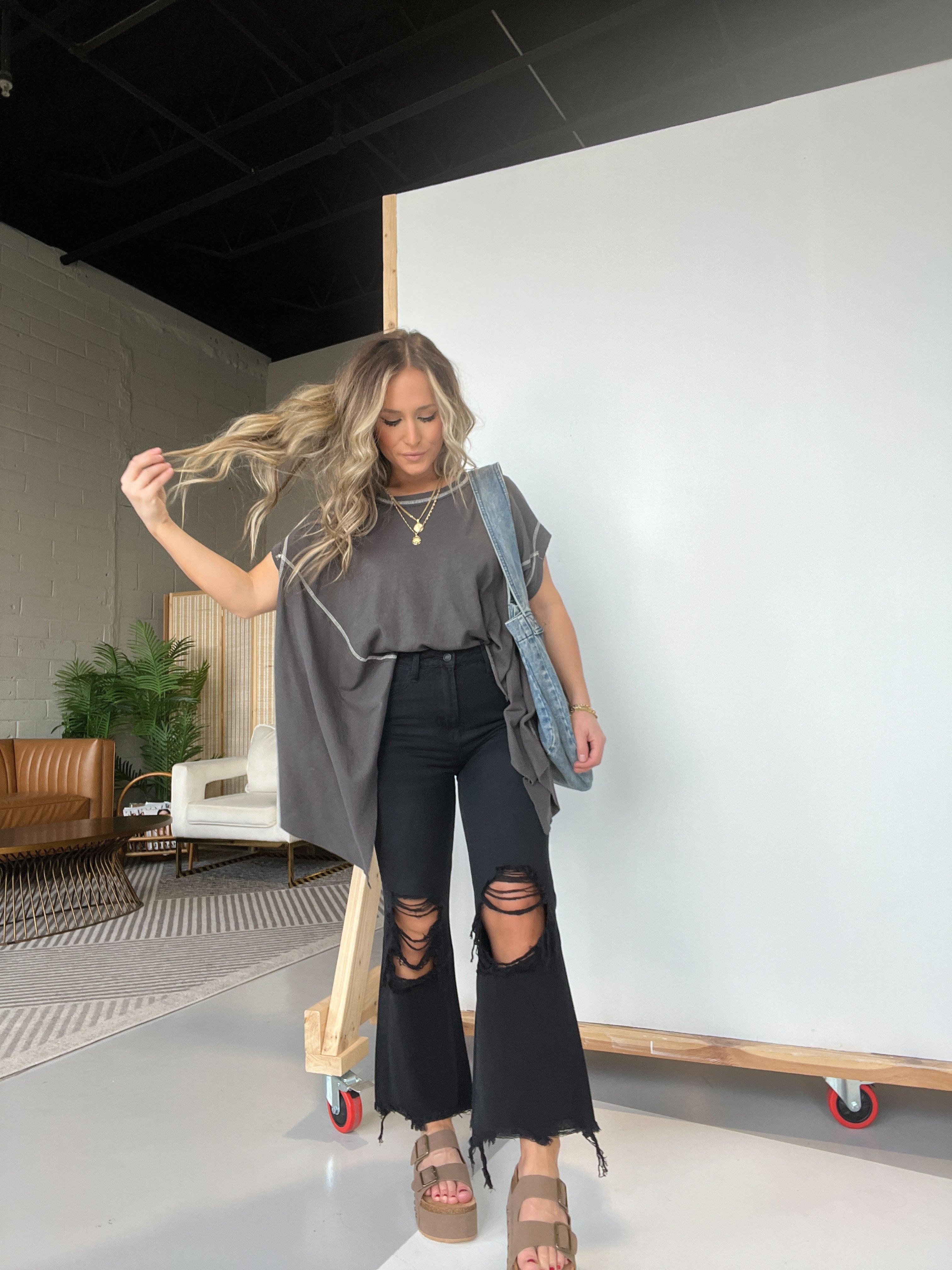 Distressed Cropped Jeans Black