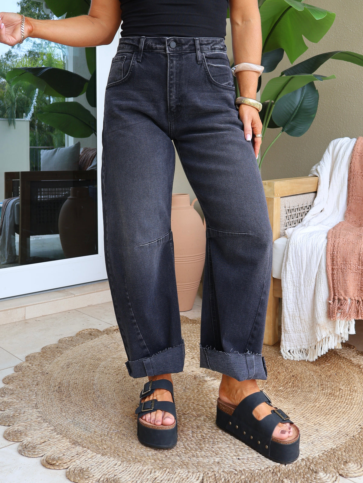 Downtown Nights Barrel Jeans Washed Black