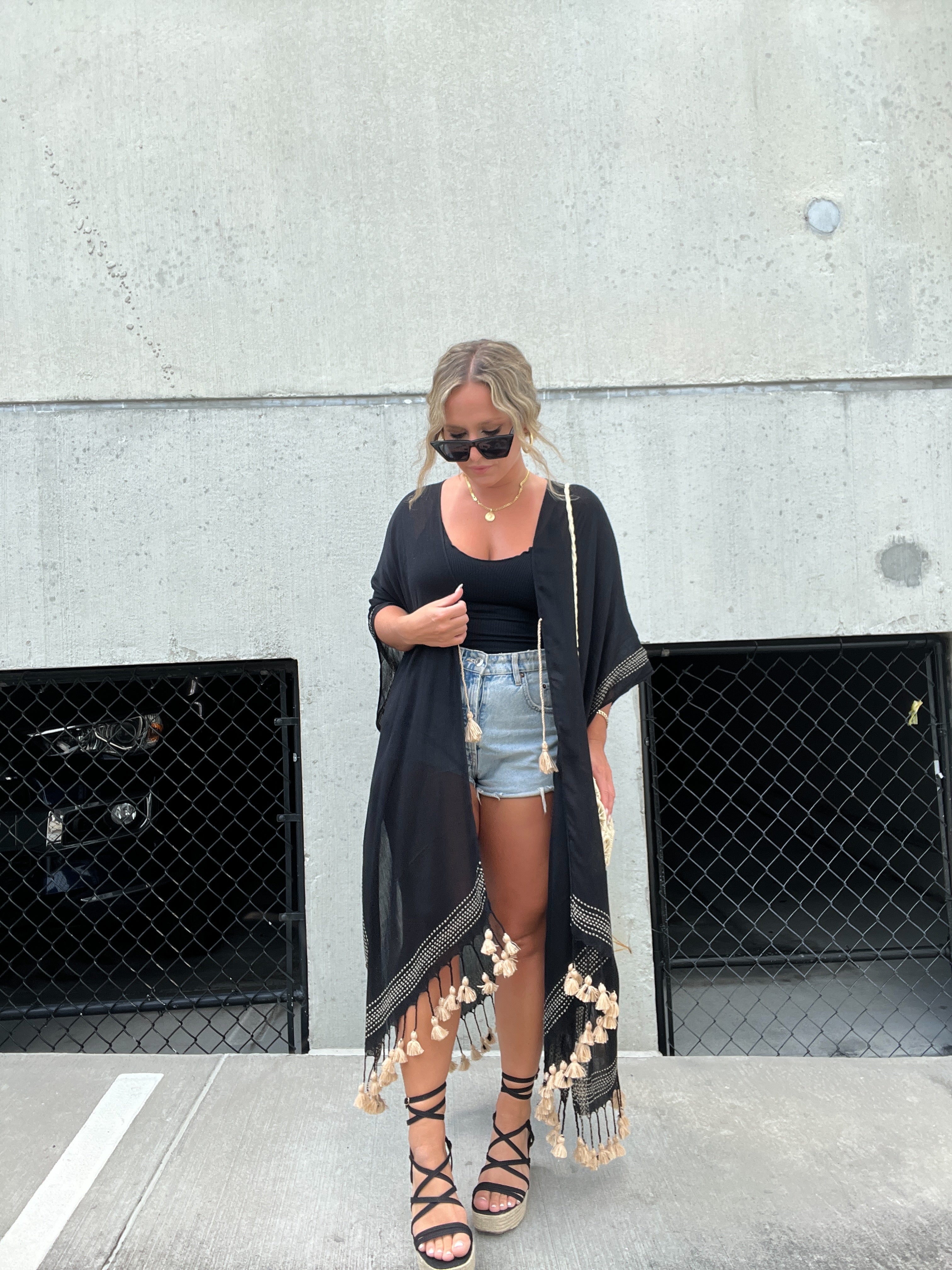 RUFFLE ME UP BLACK TANK