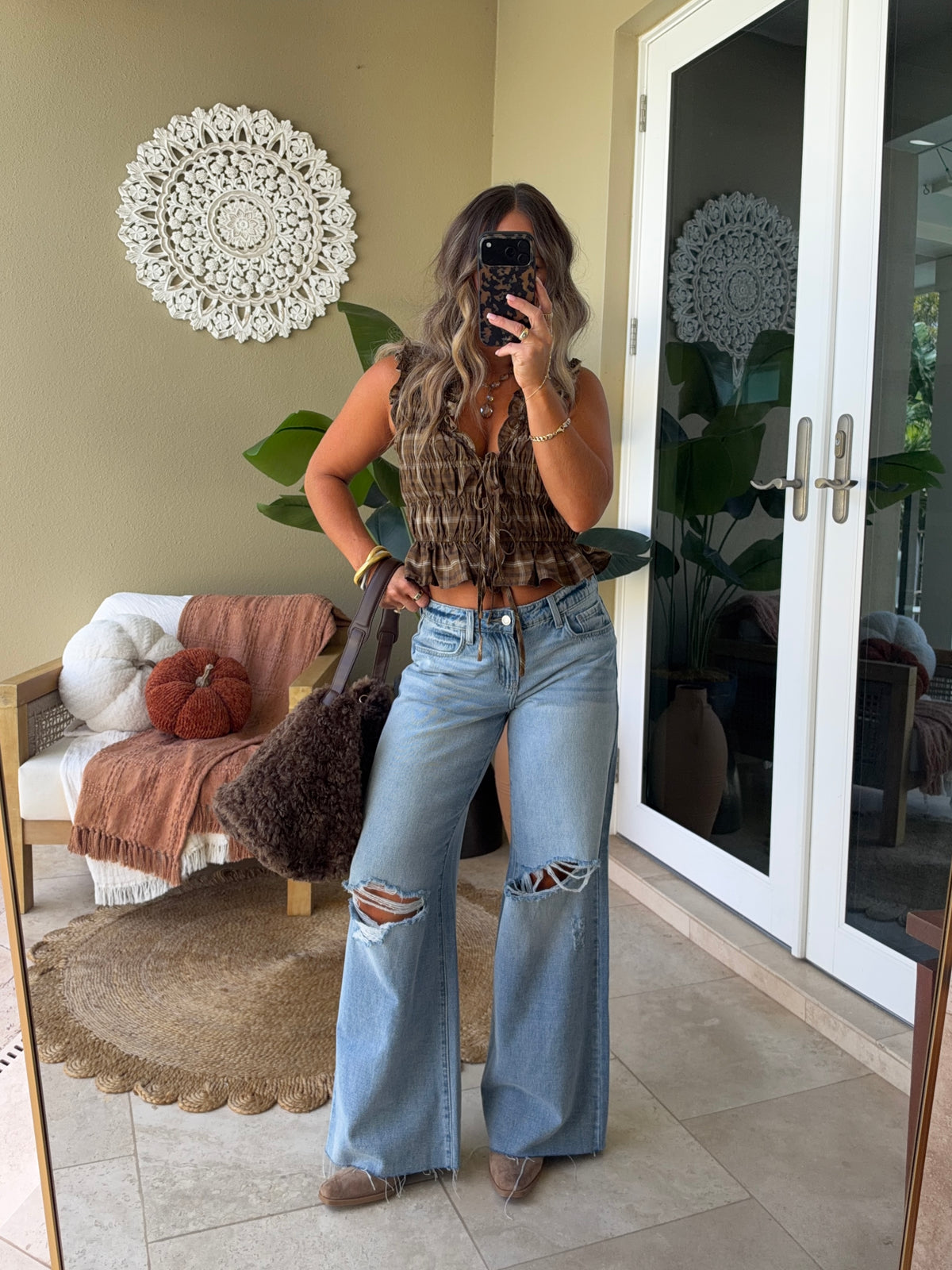 Rowan Low-Rise Distressed Jeans Light Denim