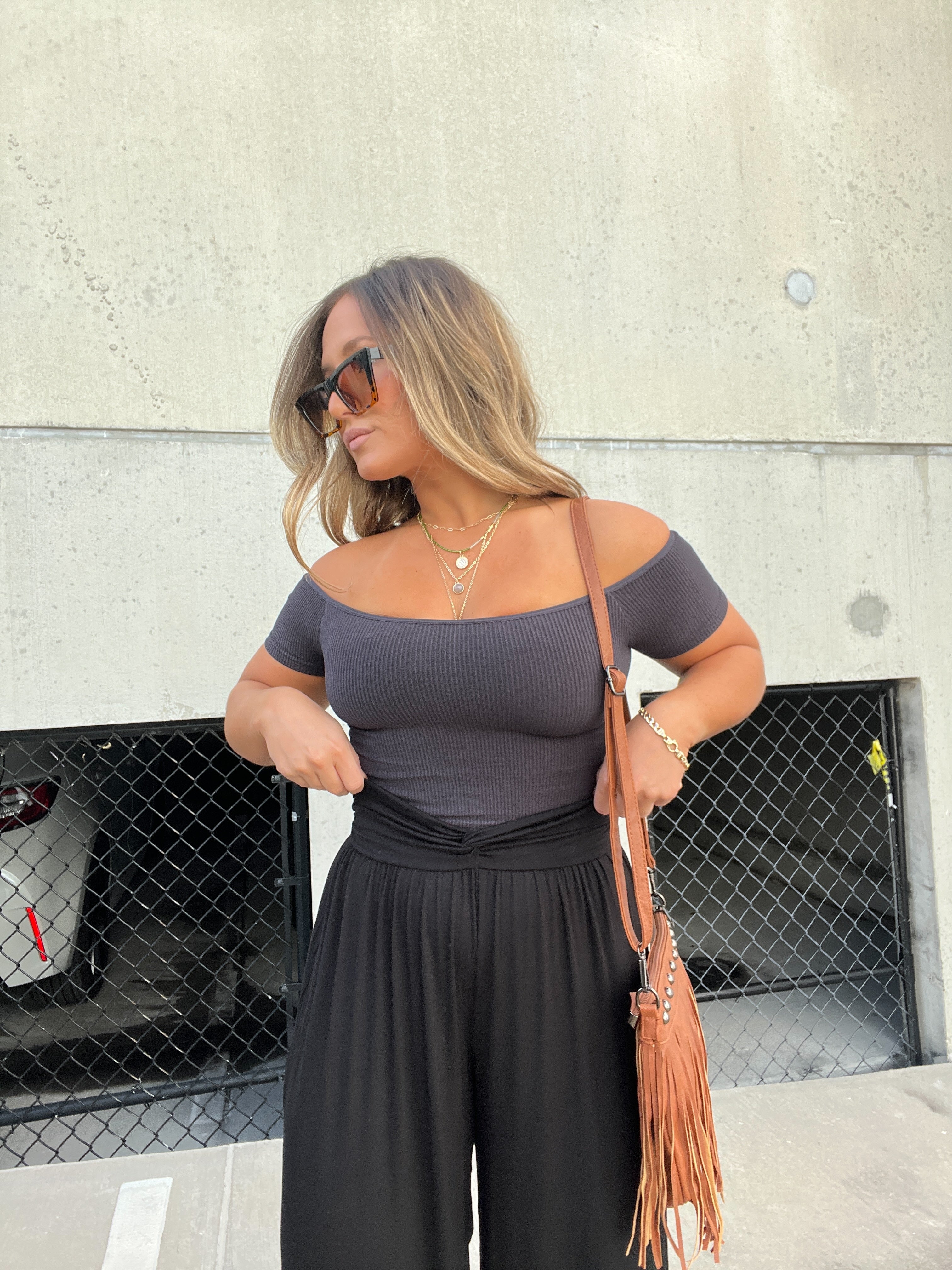 Off the Shoulder Basic Top Black