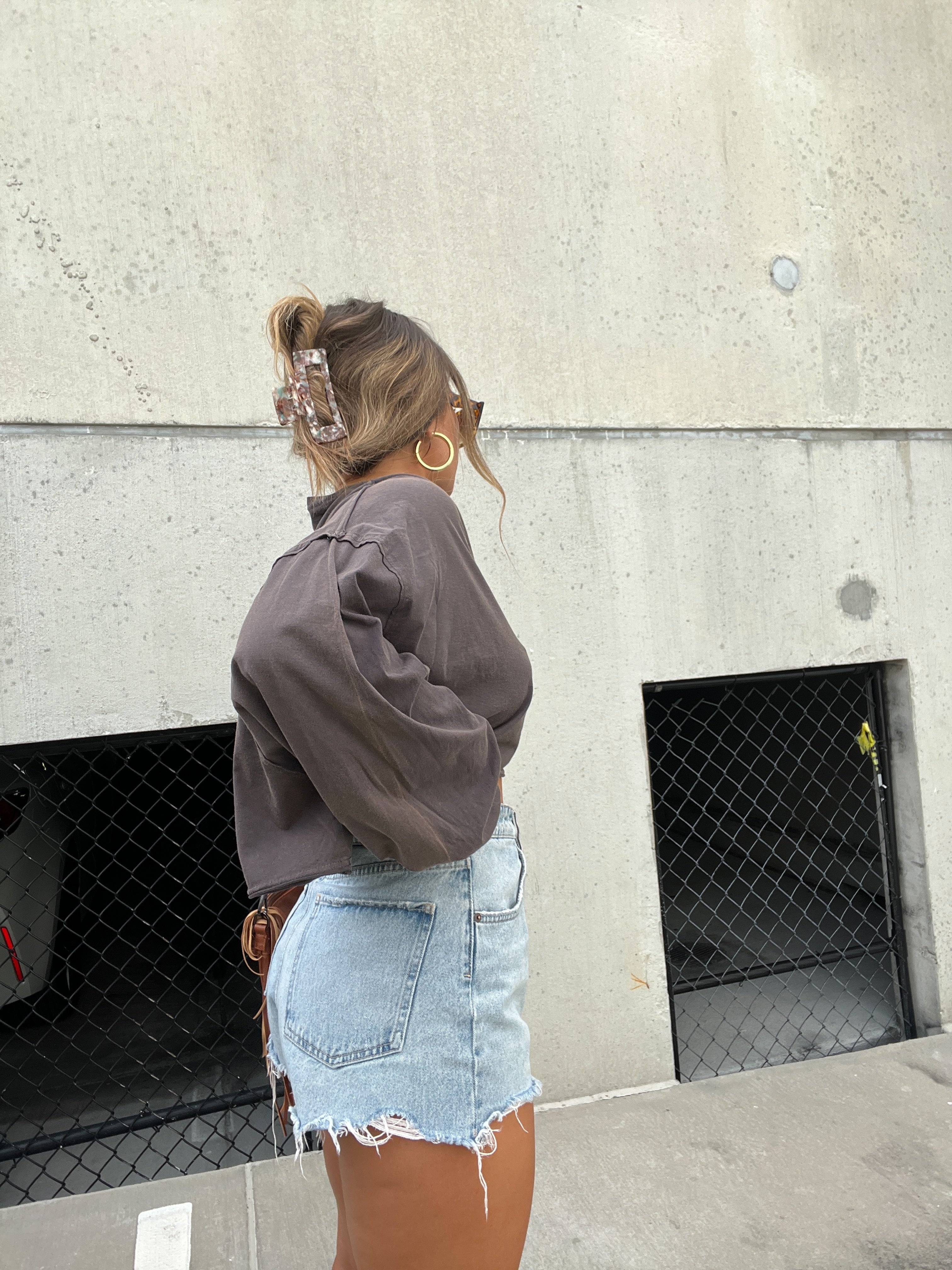 SYDNI OVERSIZED TOP DEEP CHARCOAL