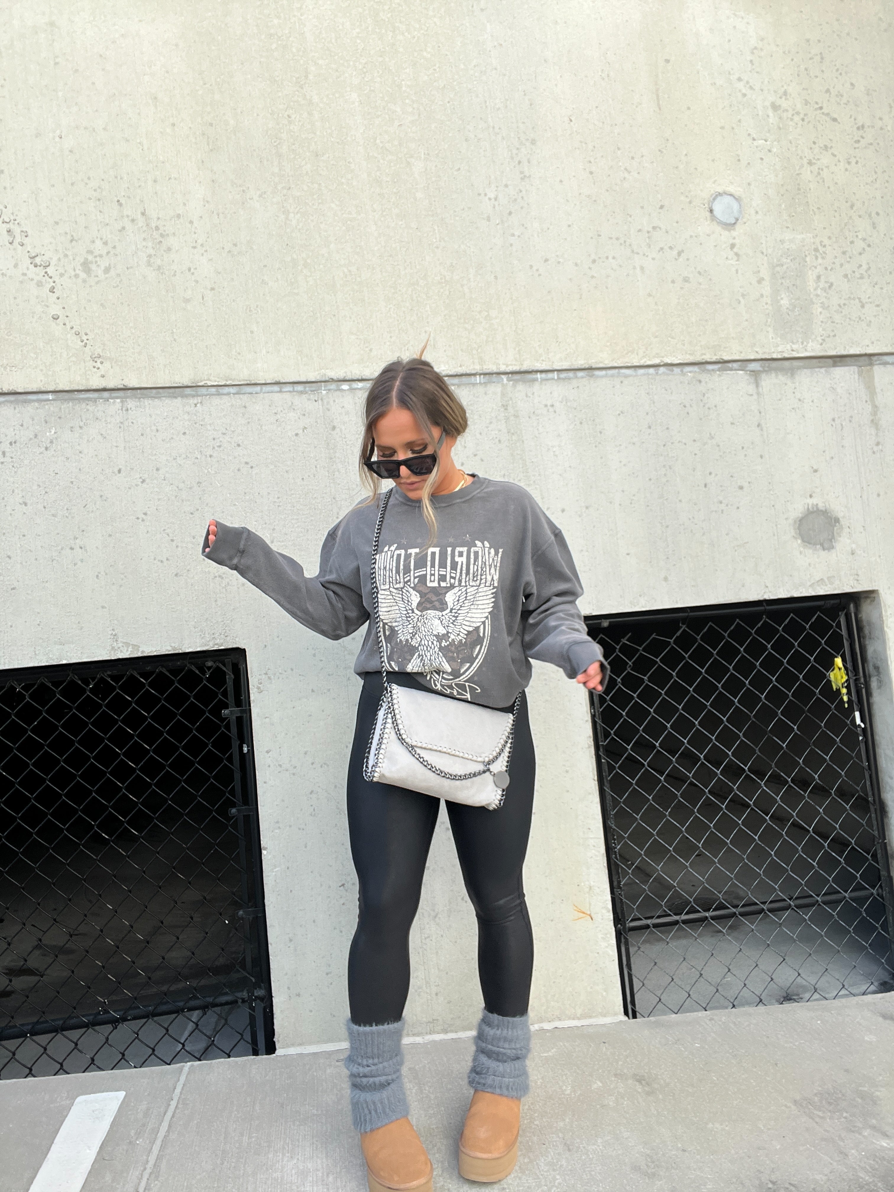 Rock n Roll Ribbed Crewneck Washed Black