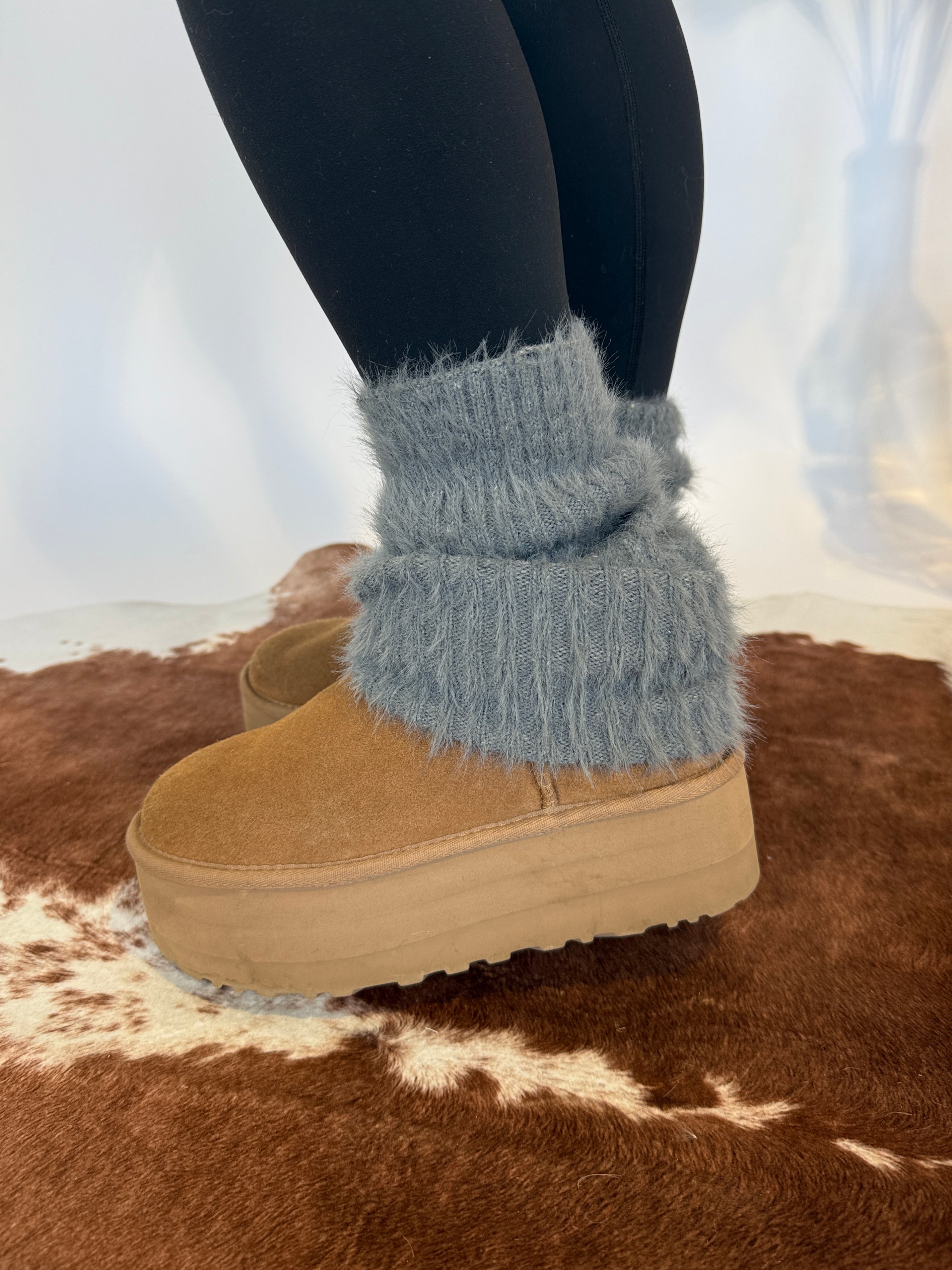 Eyelash Leg Warmers Grey