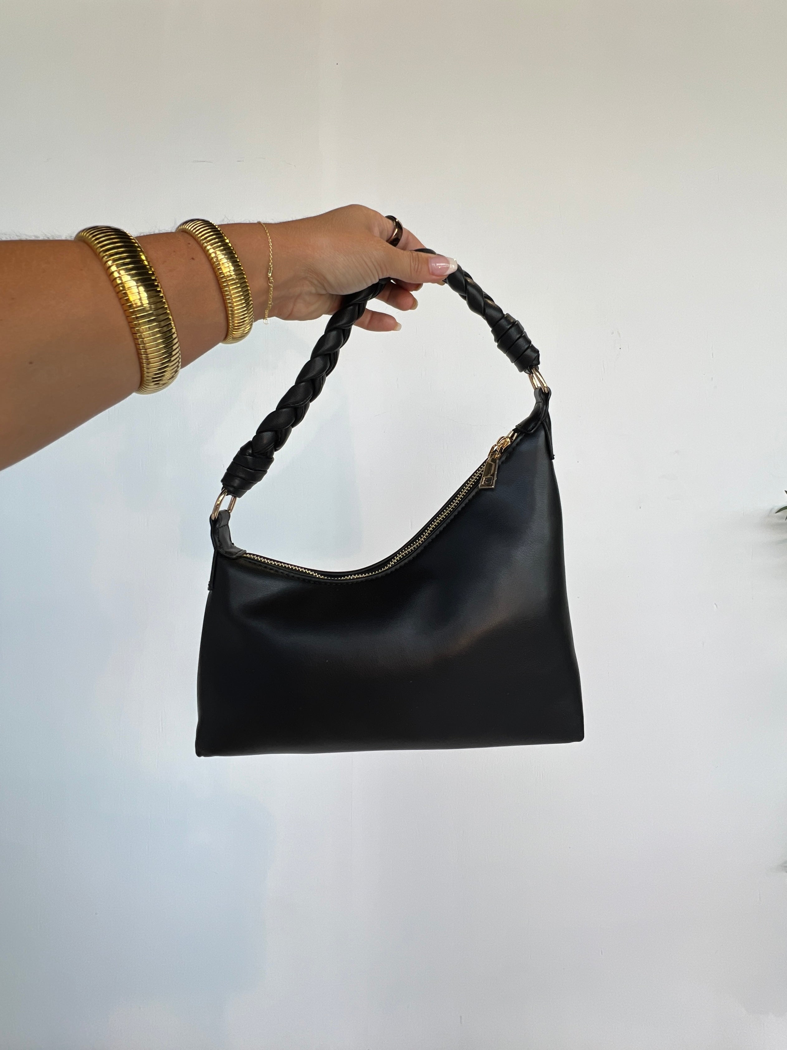https://tbp8hewlfsrcb9ei-49956094102.shopifypreview.com/products_preview?preview_key=f6eedc1a64022816c7fa3da5686a2ac5