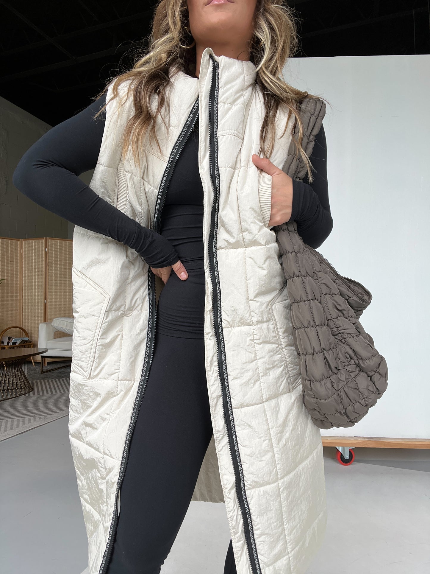 Alaska Bound Long Puffer Vest Creme