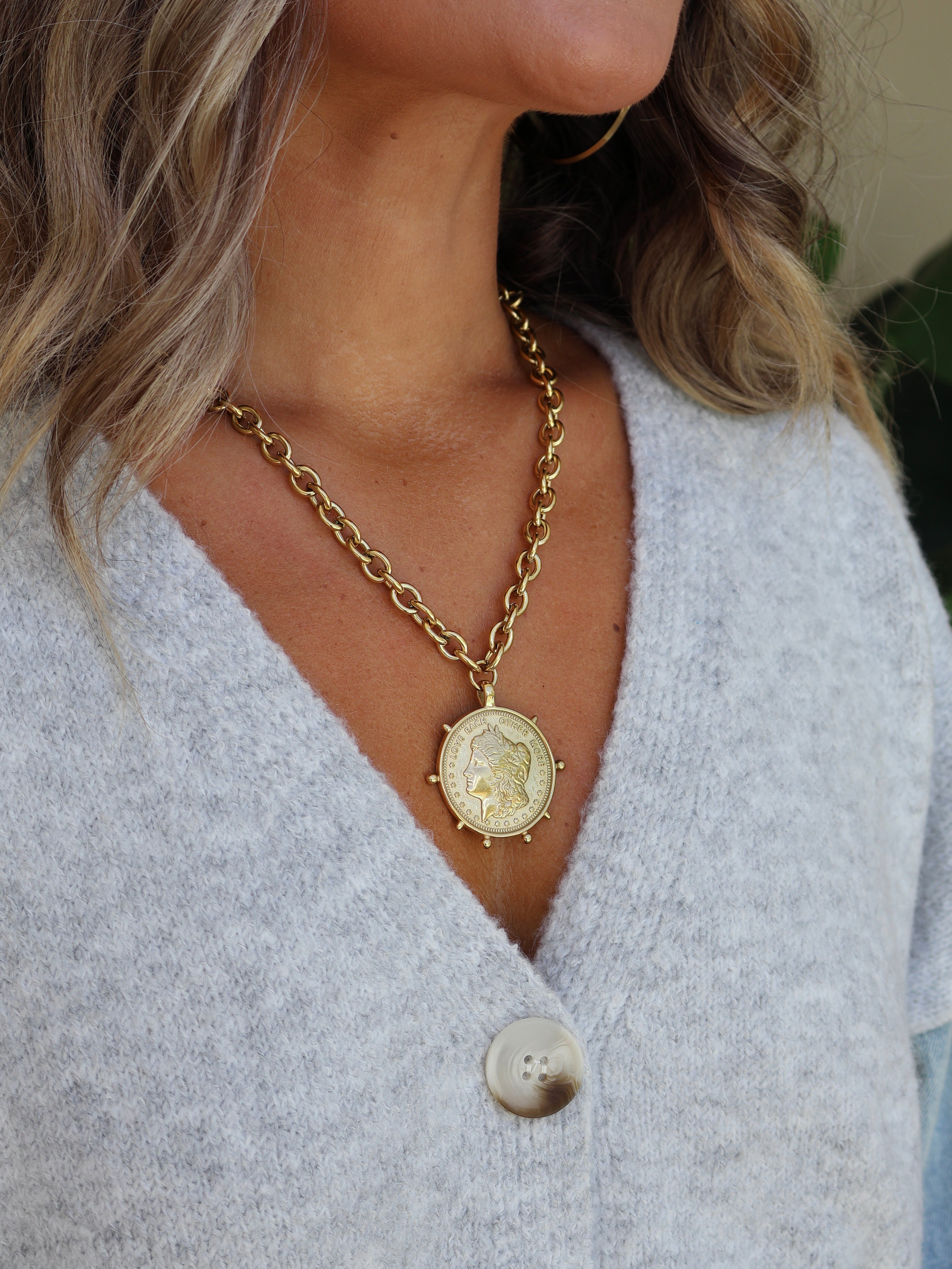 Cora Coin Necklace Gold