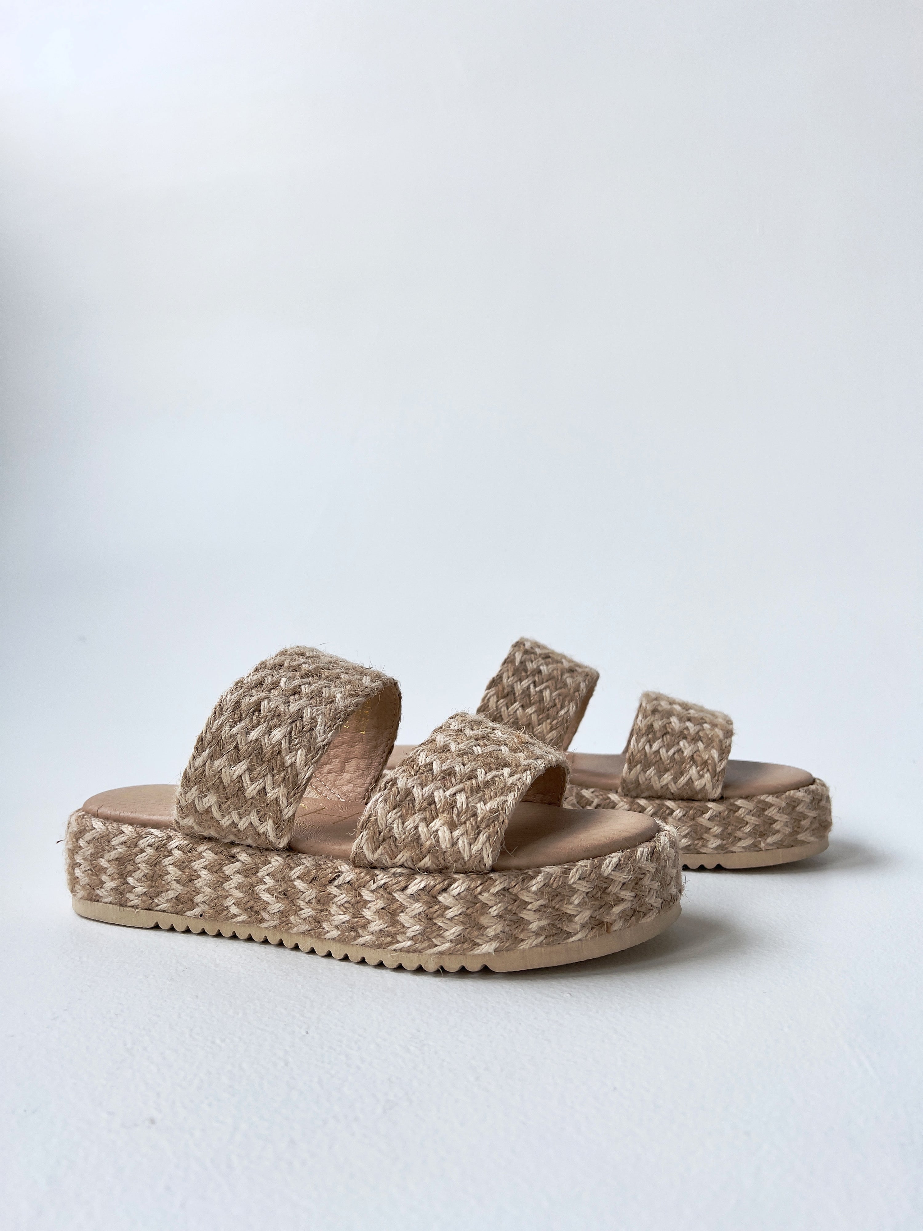 Borderline Double Strap Slide Natural