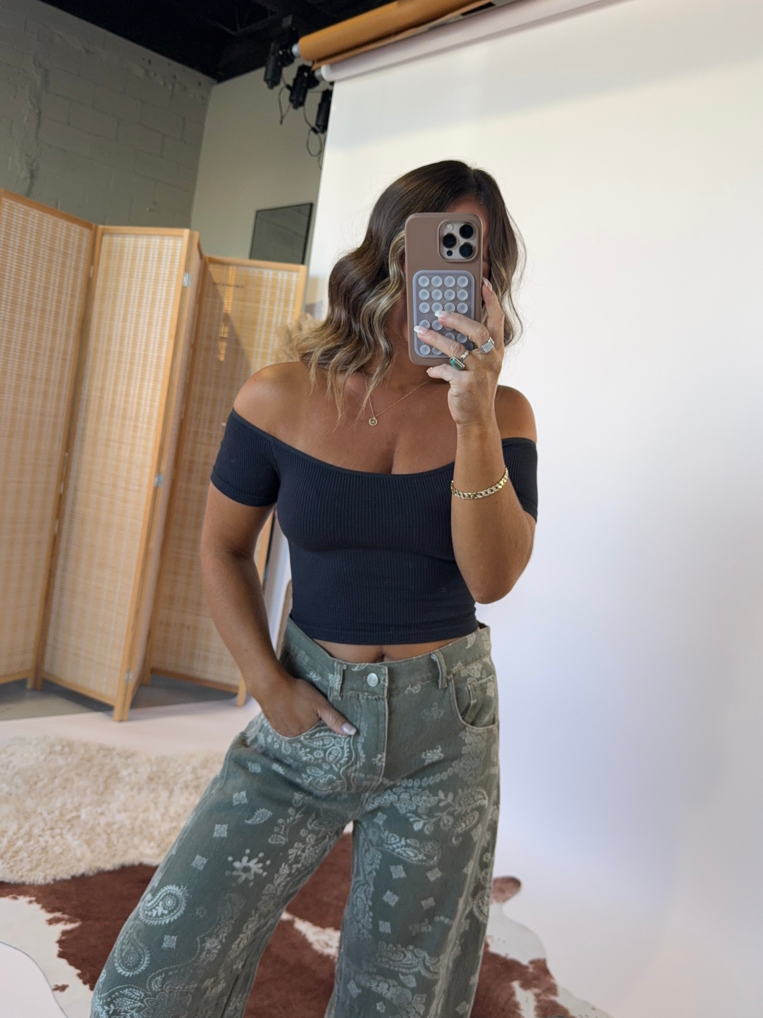 Off the Shoulder Basic Top Black