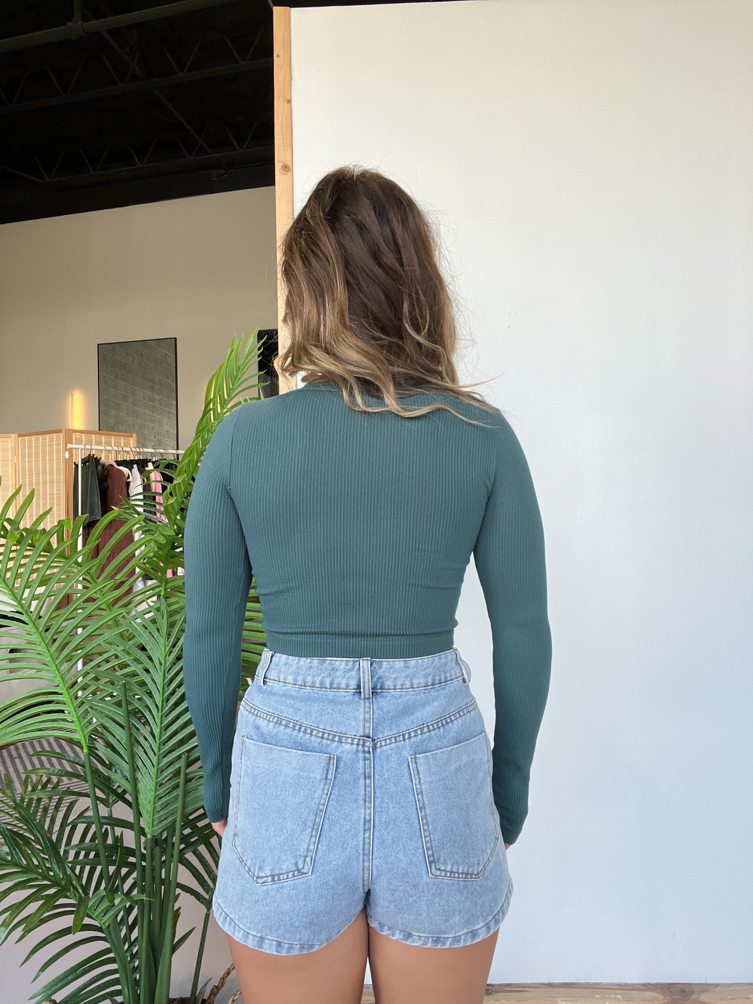 Essential Ribbed Basic Top Forest Green