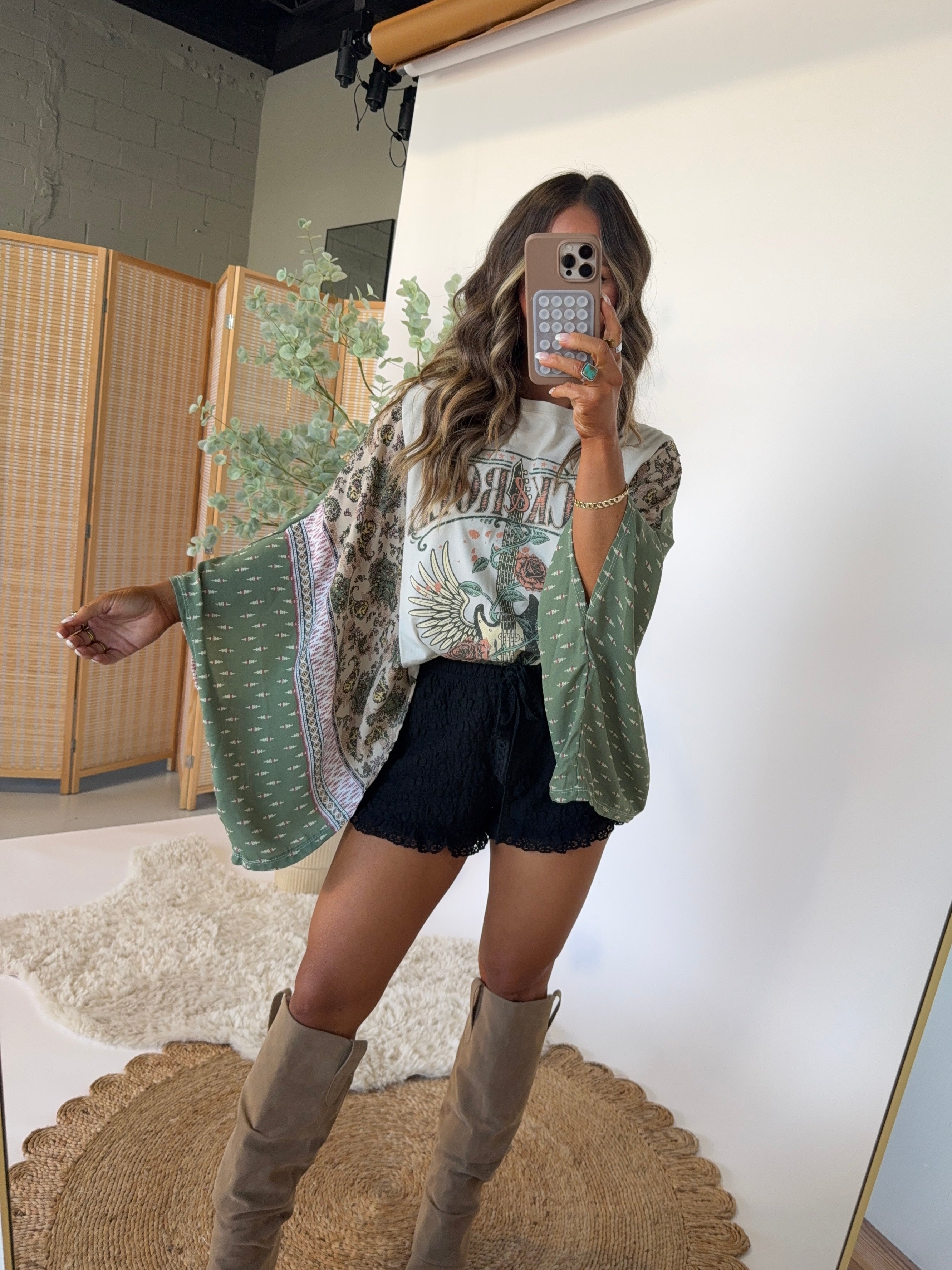 Maribel Knit Lace Shorts Black