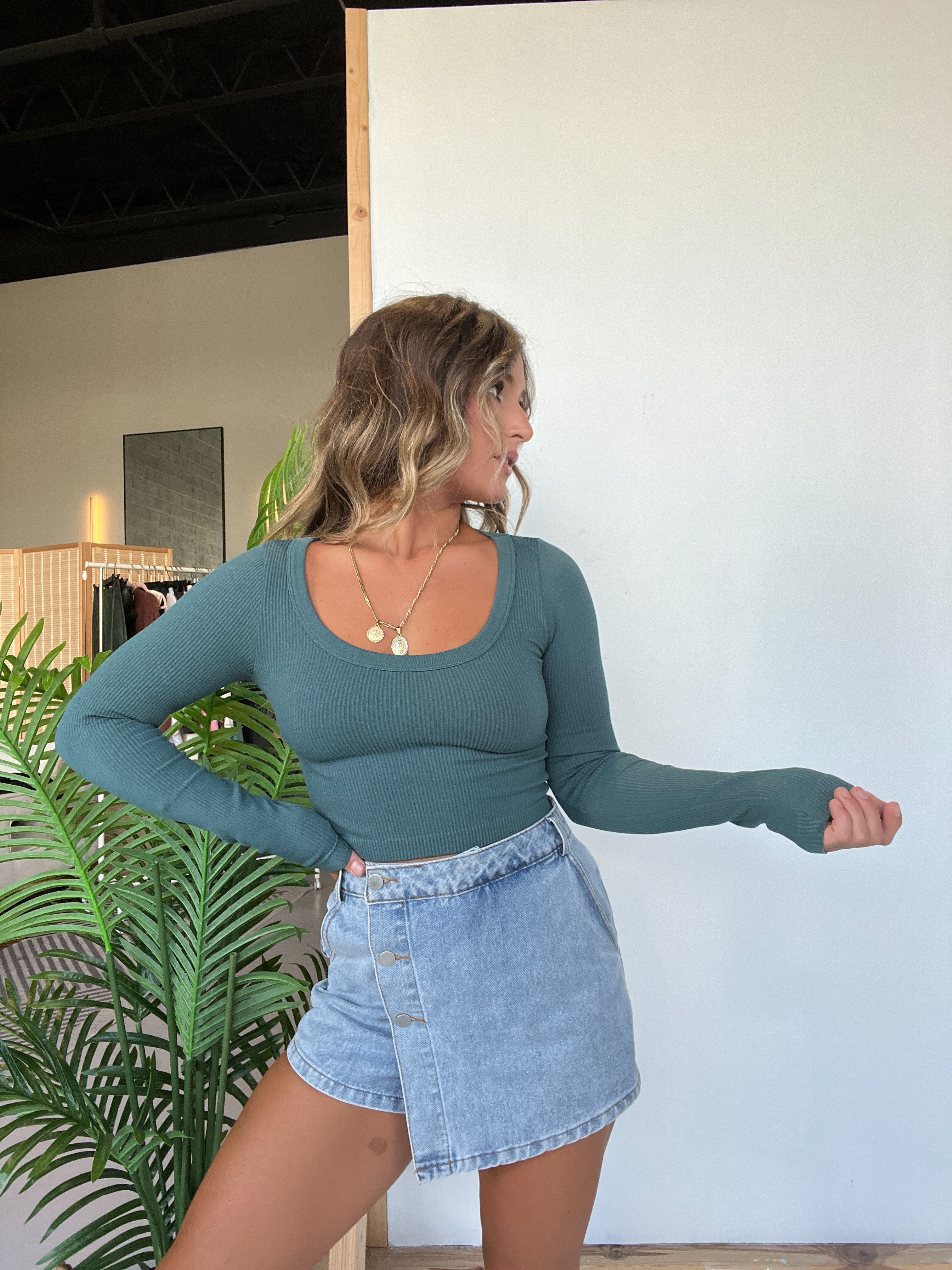 Essential Ribbed Basic Top Forest Green
