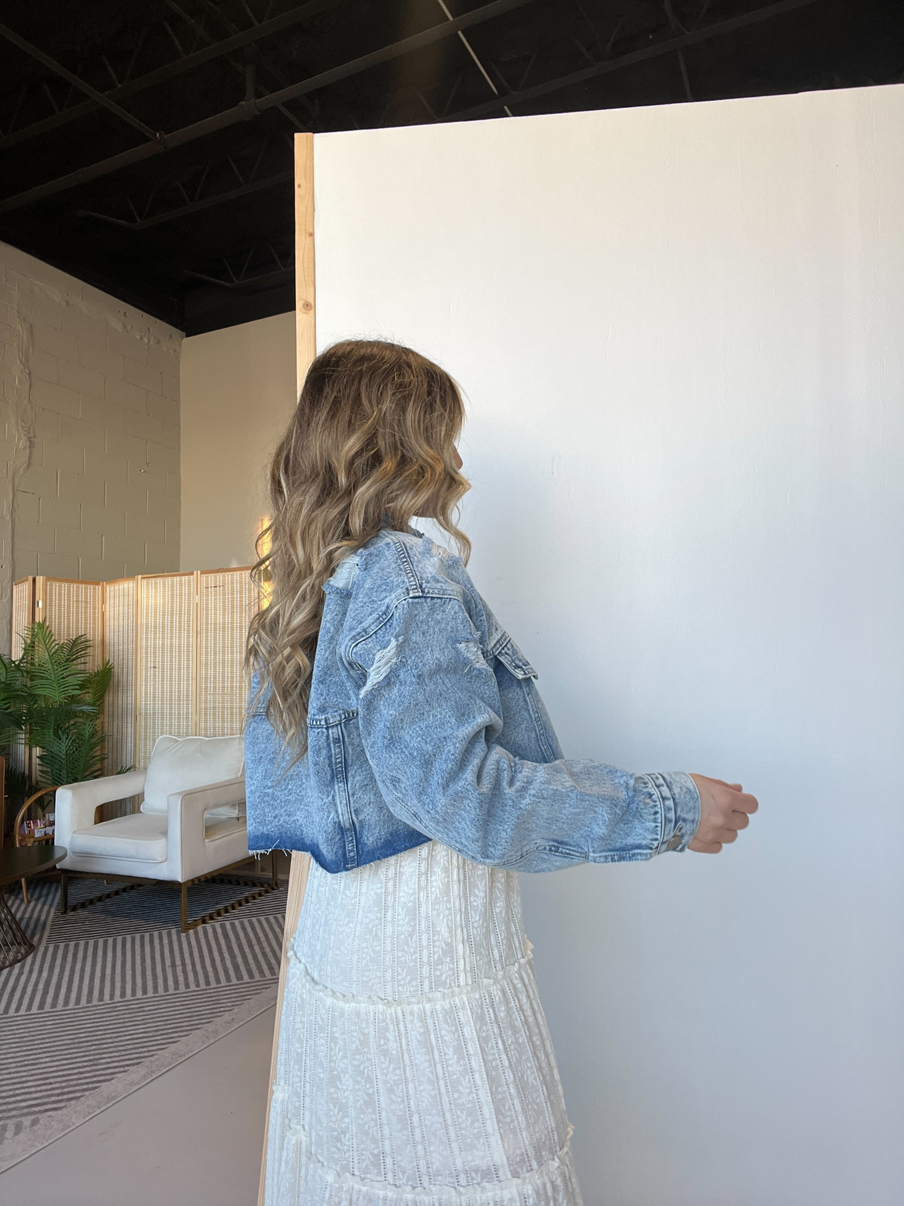 Chic Cropped Denim Jacket