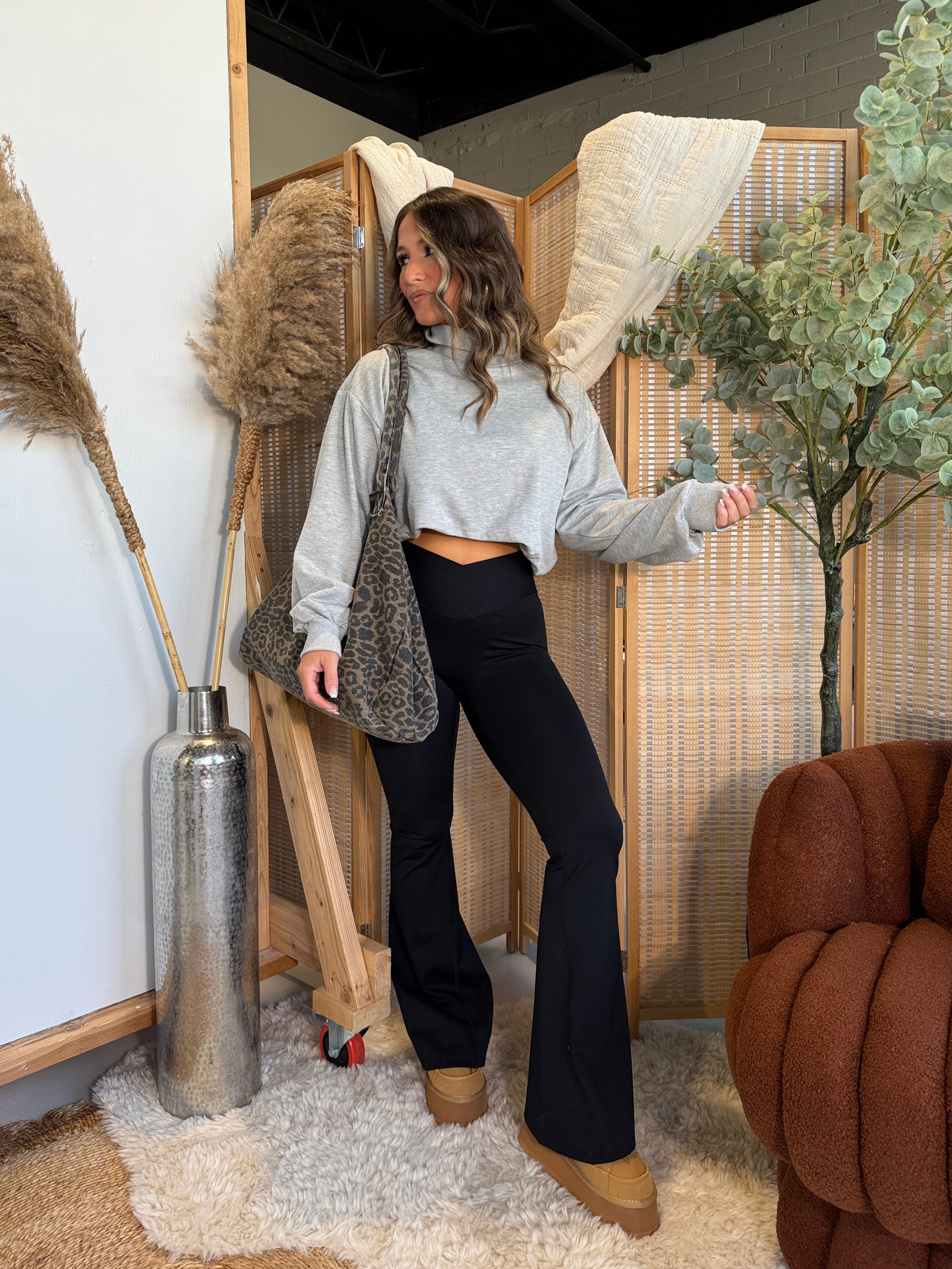 Cross Me Crossover Flares Black