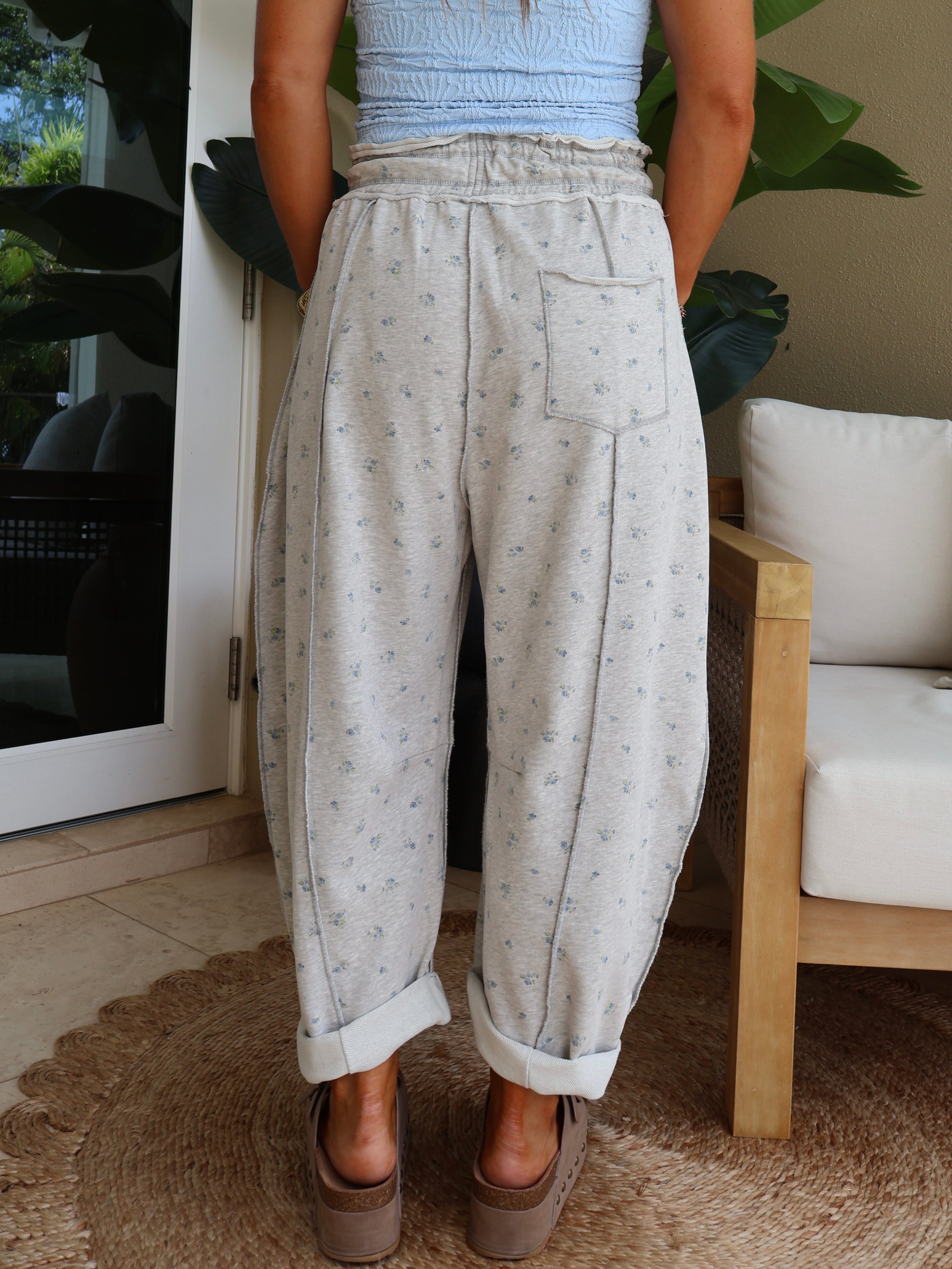 Long Weekend Barrel Sweatpants Grey