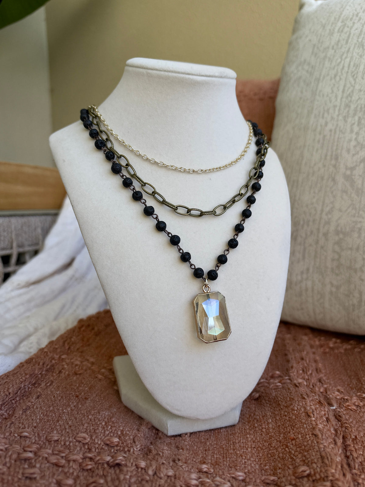 Peyton Layered Necklace Black