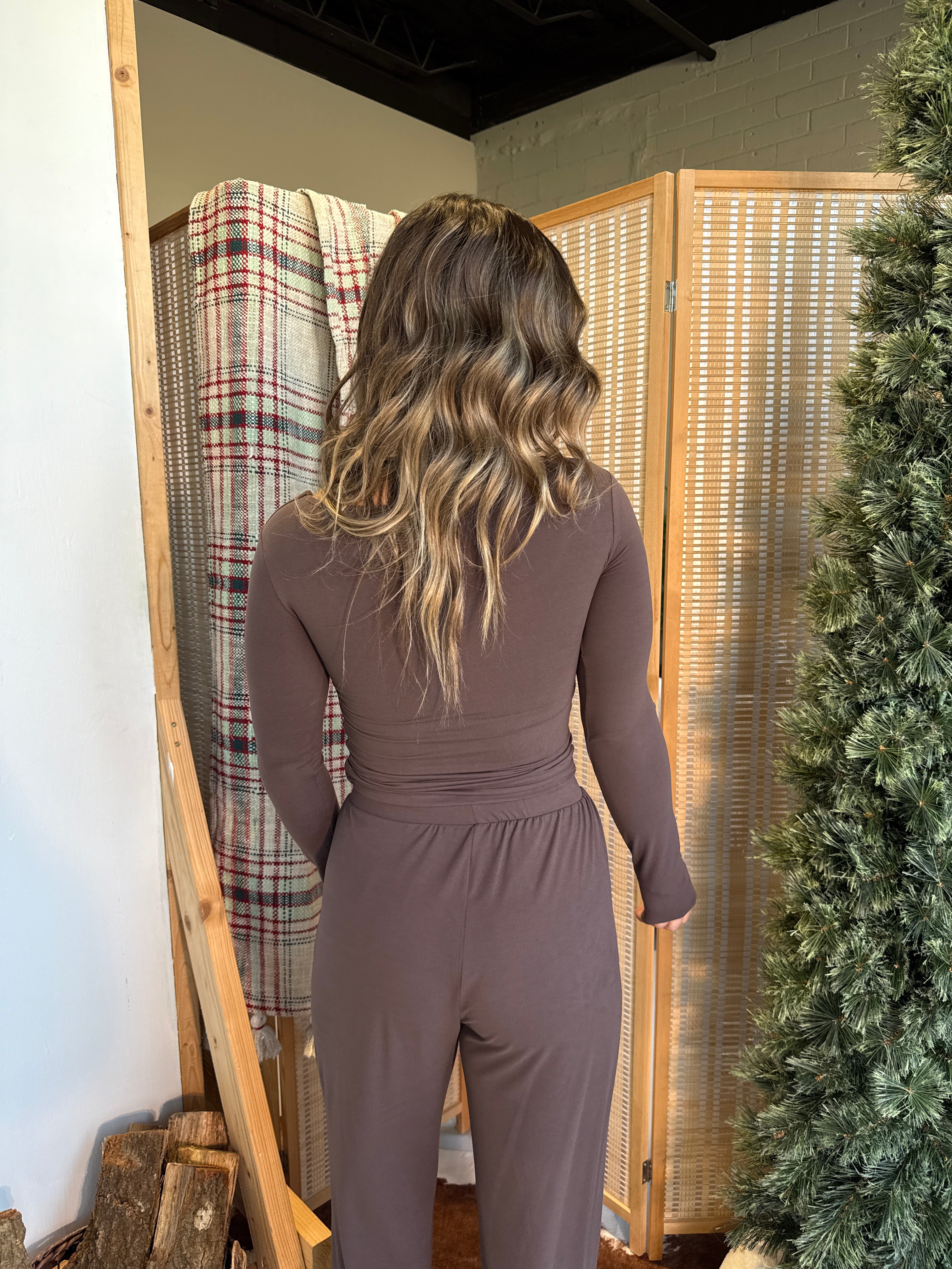 Early 2000's Scoop Long Sleeve Chocolate