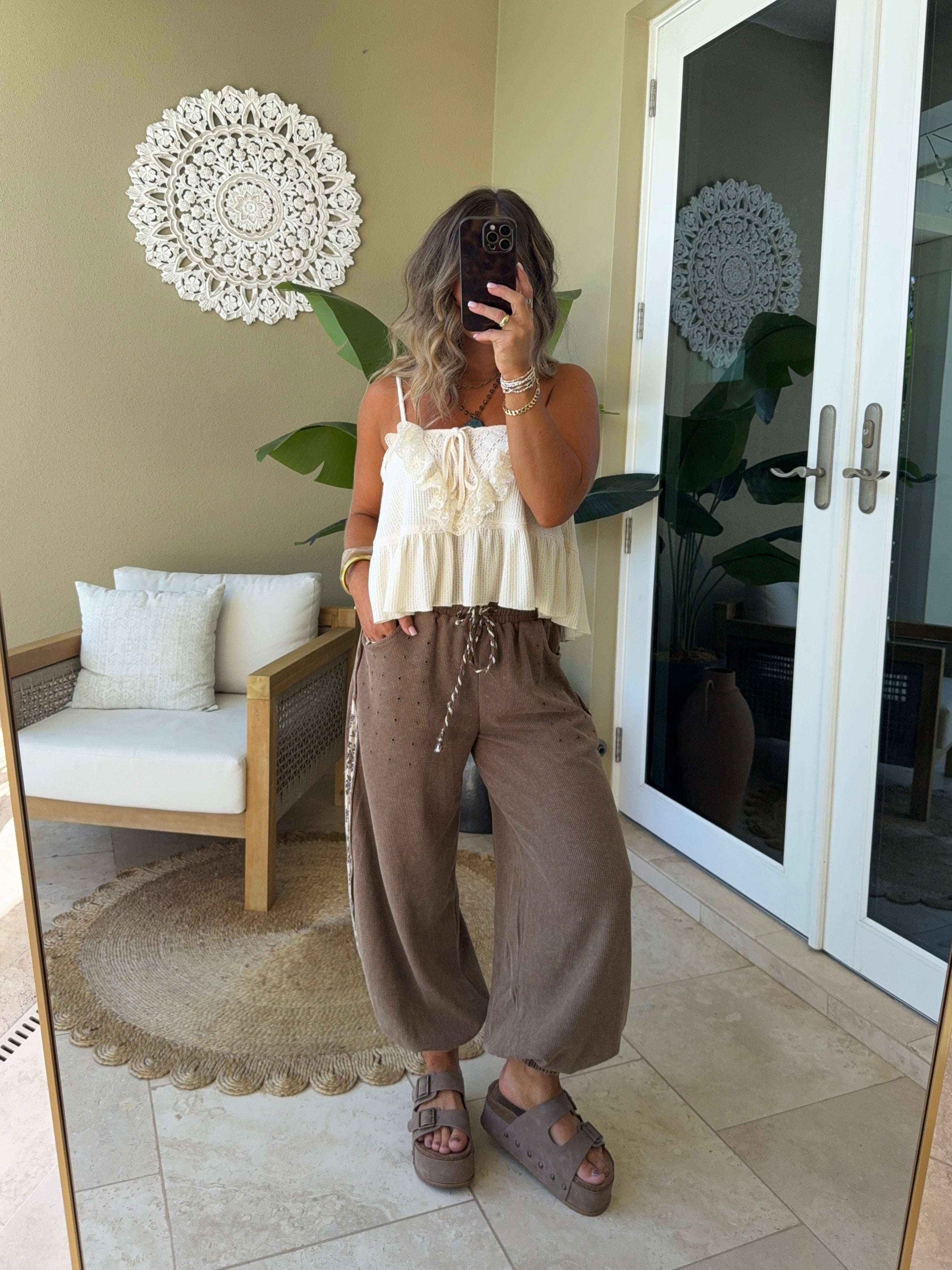Willow Lane Distressed Joggers Chocolate