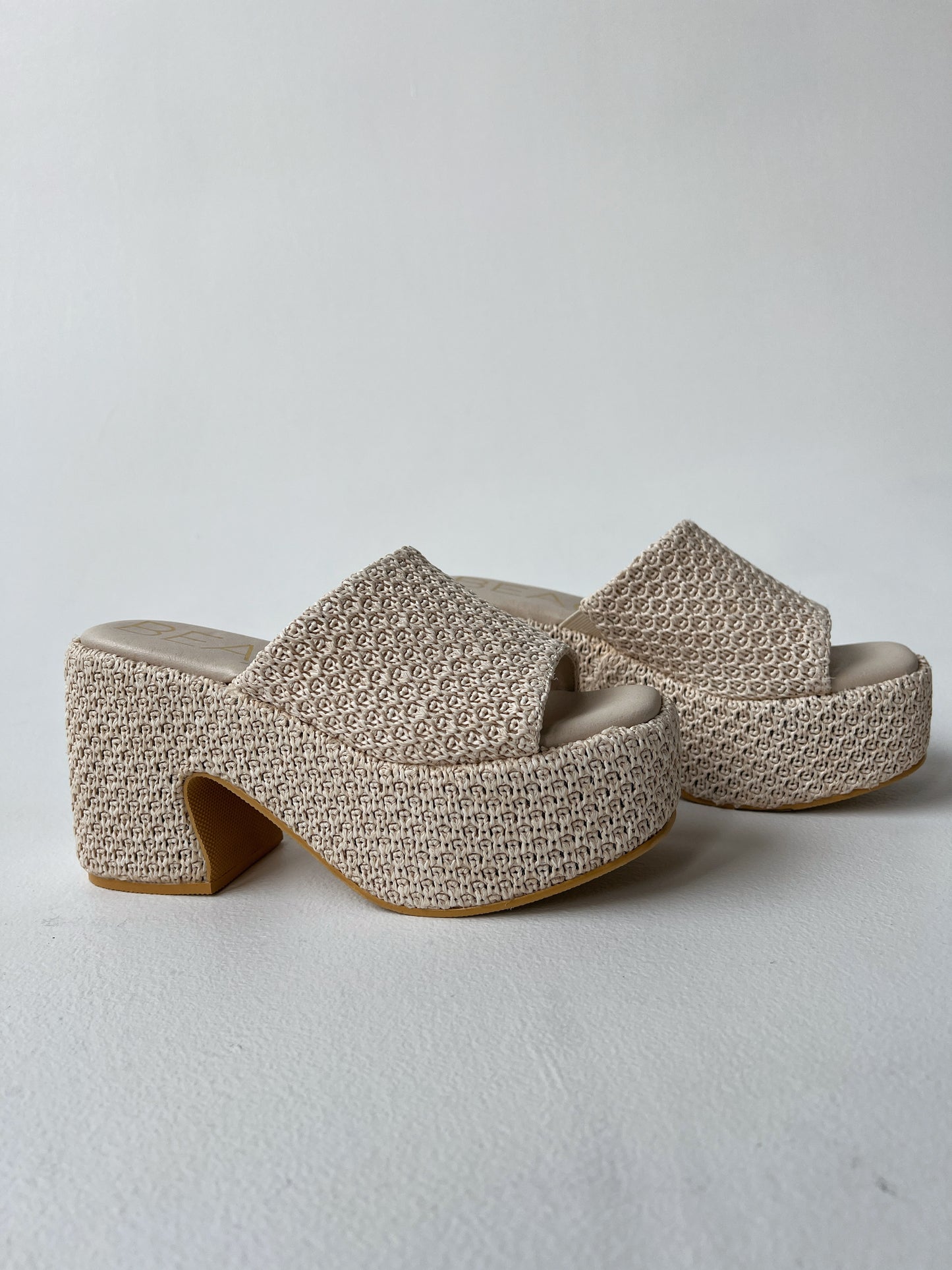 Como Textured Wedges Ivory