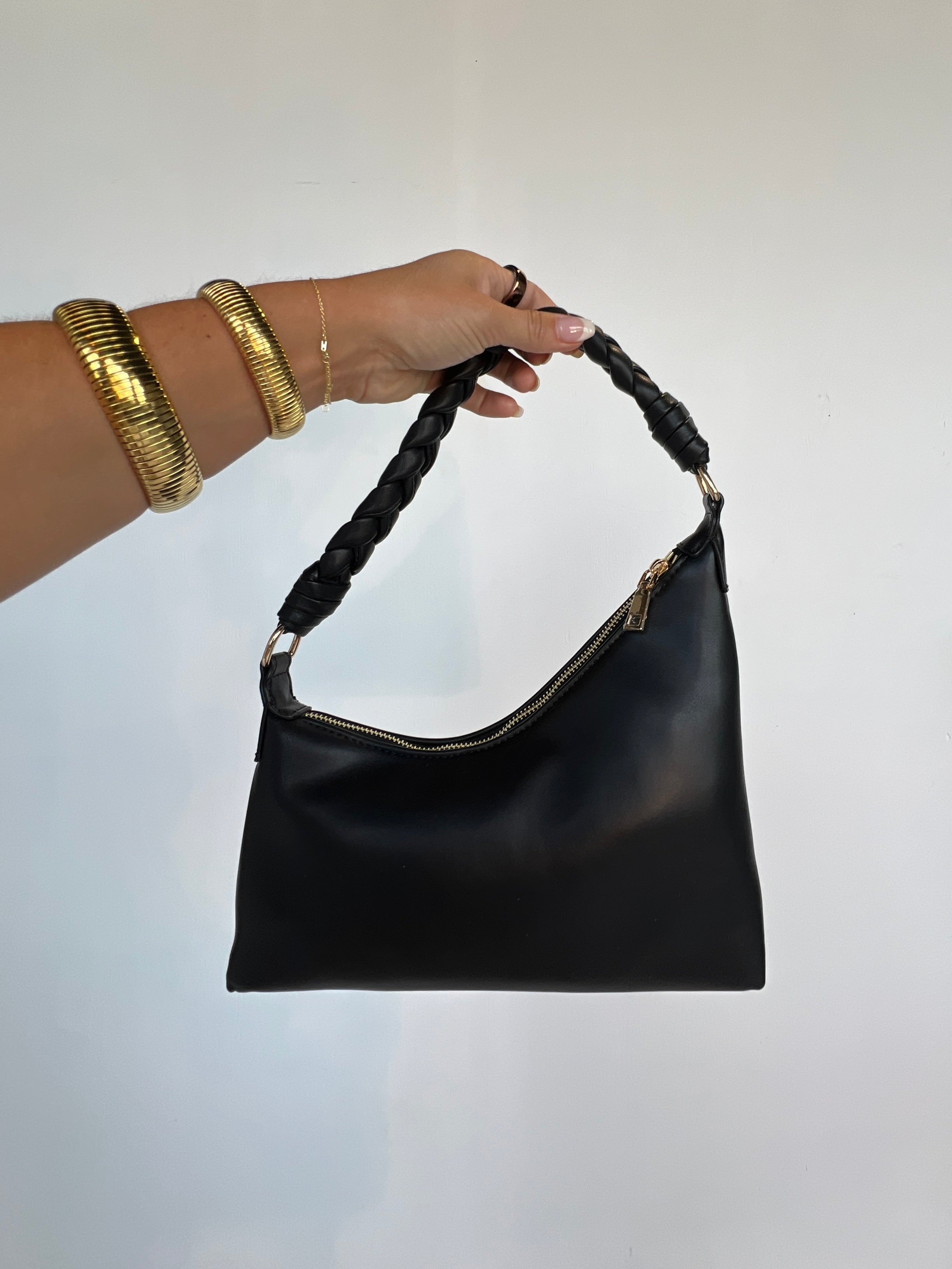 https://tbp8hewlfsrcb9ei-49956094102.shopifypreview.com/products_preview?preview_key=f6eedc1a64022816c7fa3da5686a2ac5