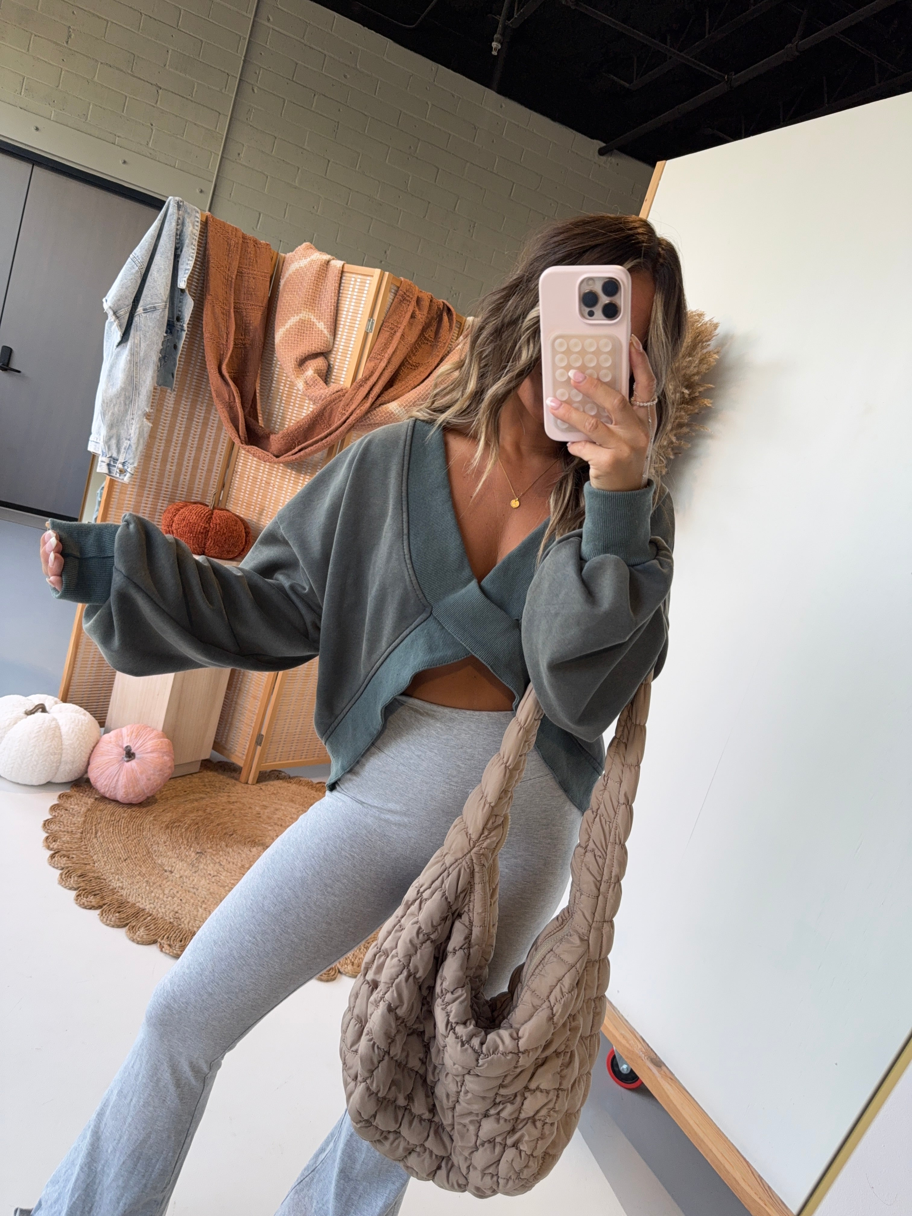Remind Me Reversible Sweatshirt Vintage Moss