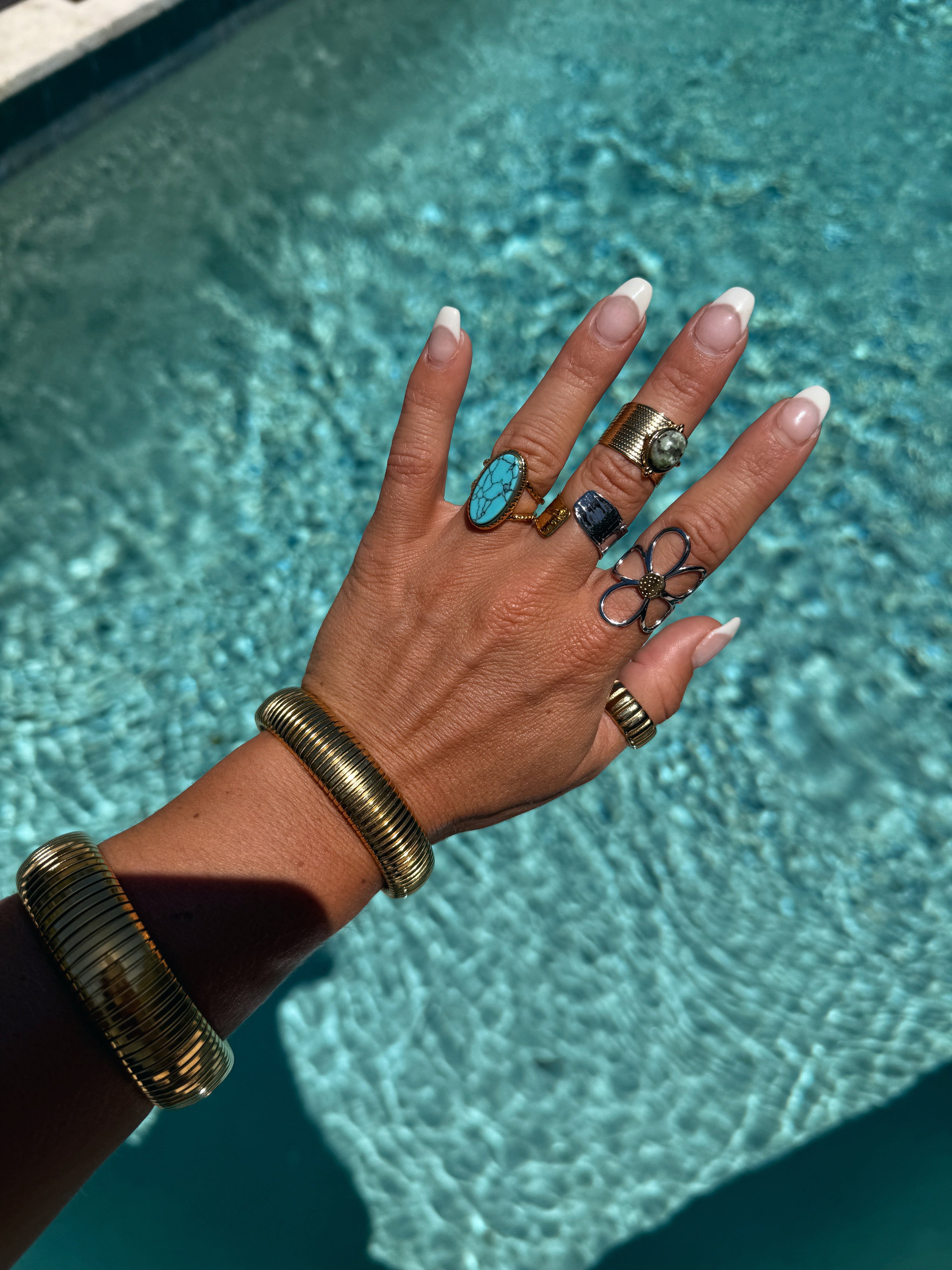 Isolde 18K Gold Two Tone Flower Ring